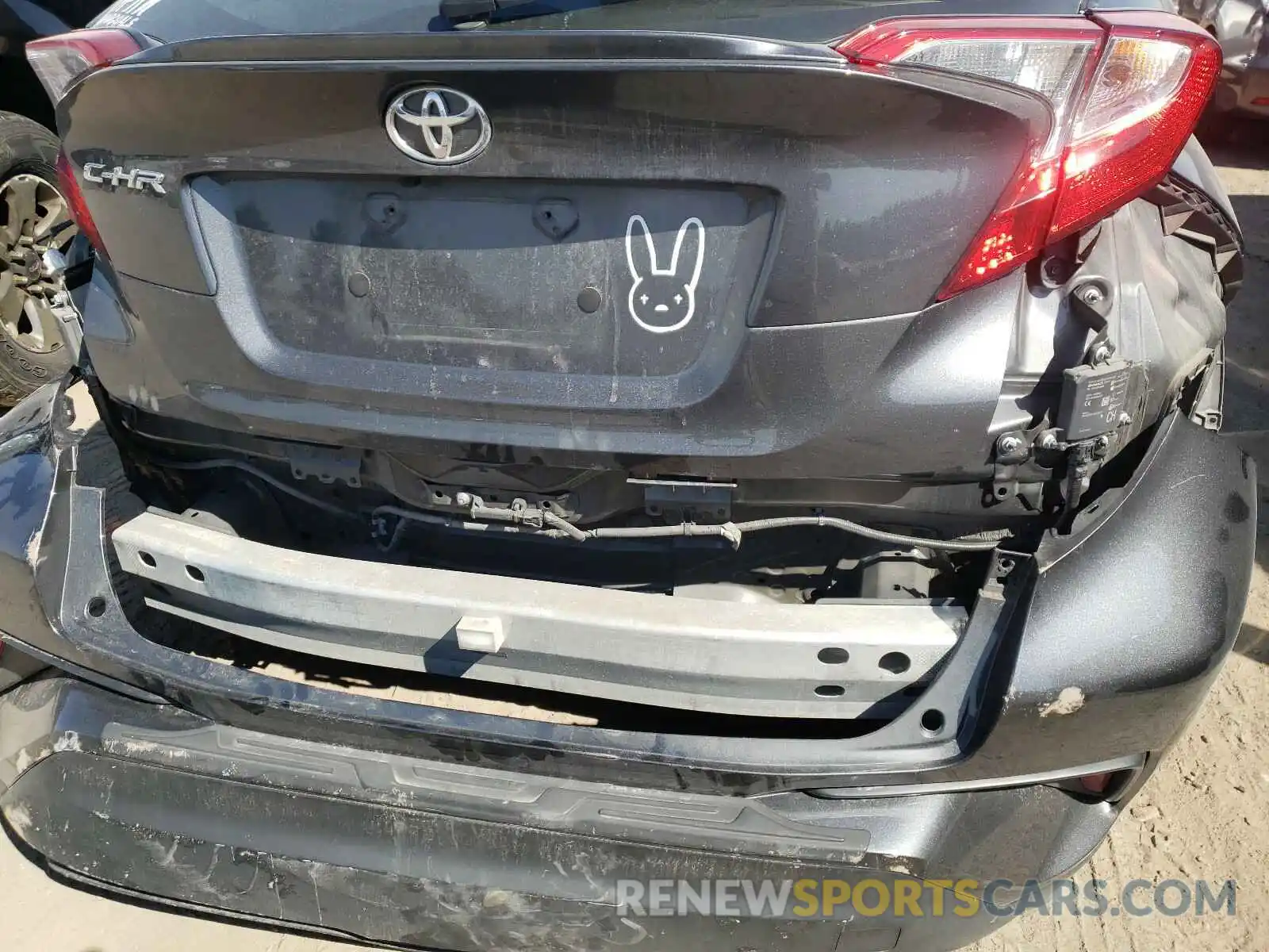 9 Photograph of a damaged car NMTKHMBX2KR083075 TOYOTA C-HR 2019