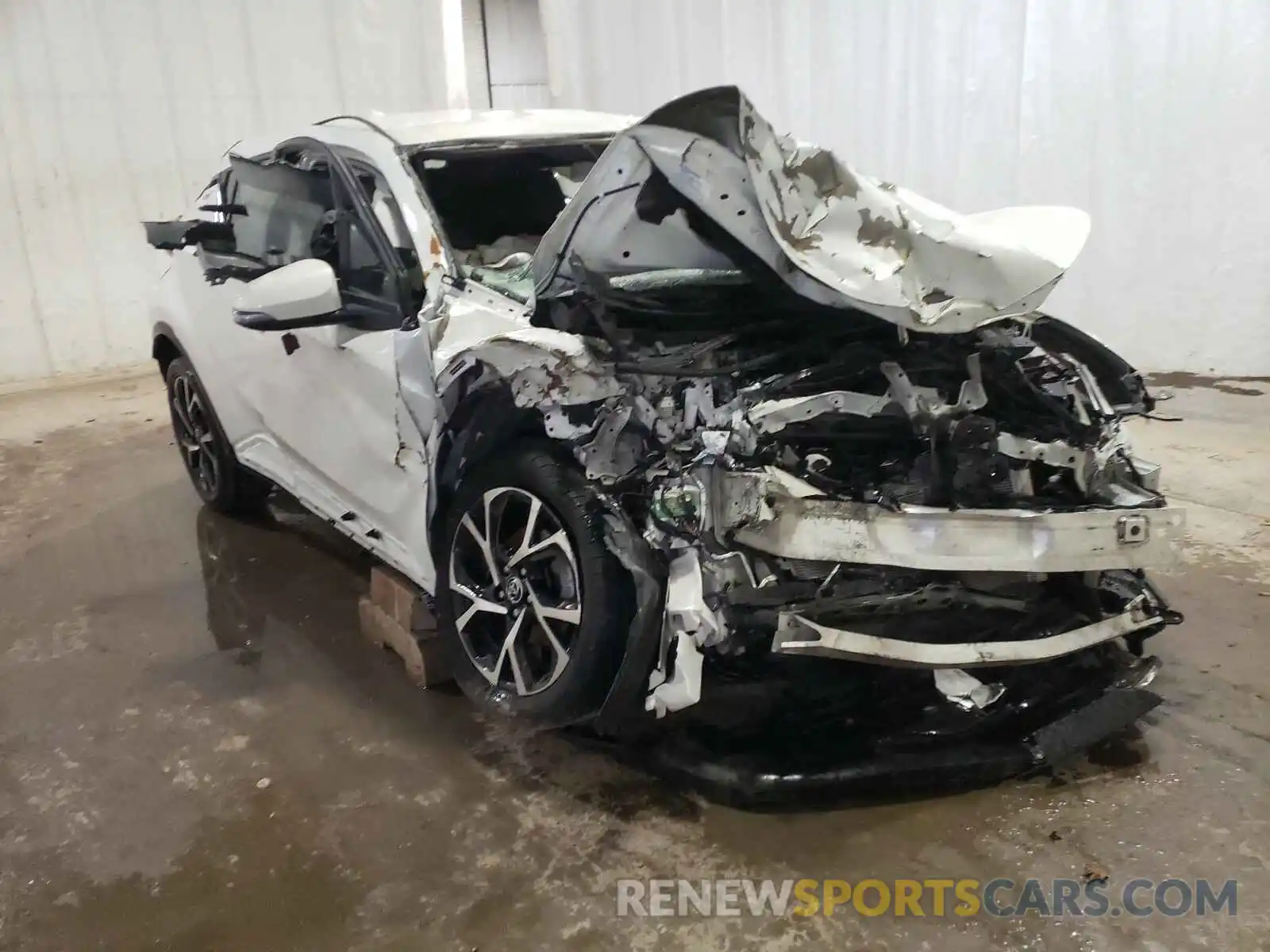 1 Photograph of a damaged car NMTKHMBX2KR085702 TOYOTA C-HR 2019