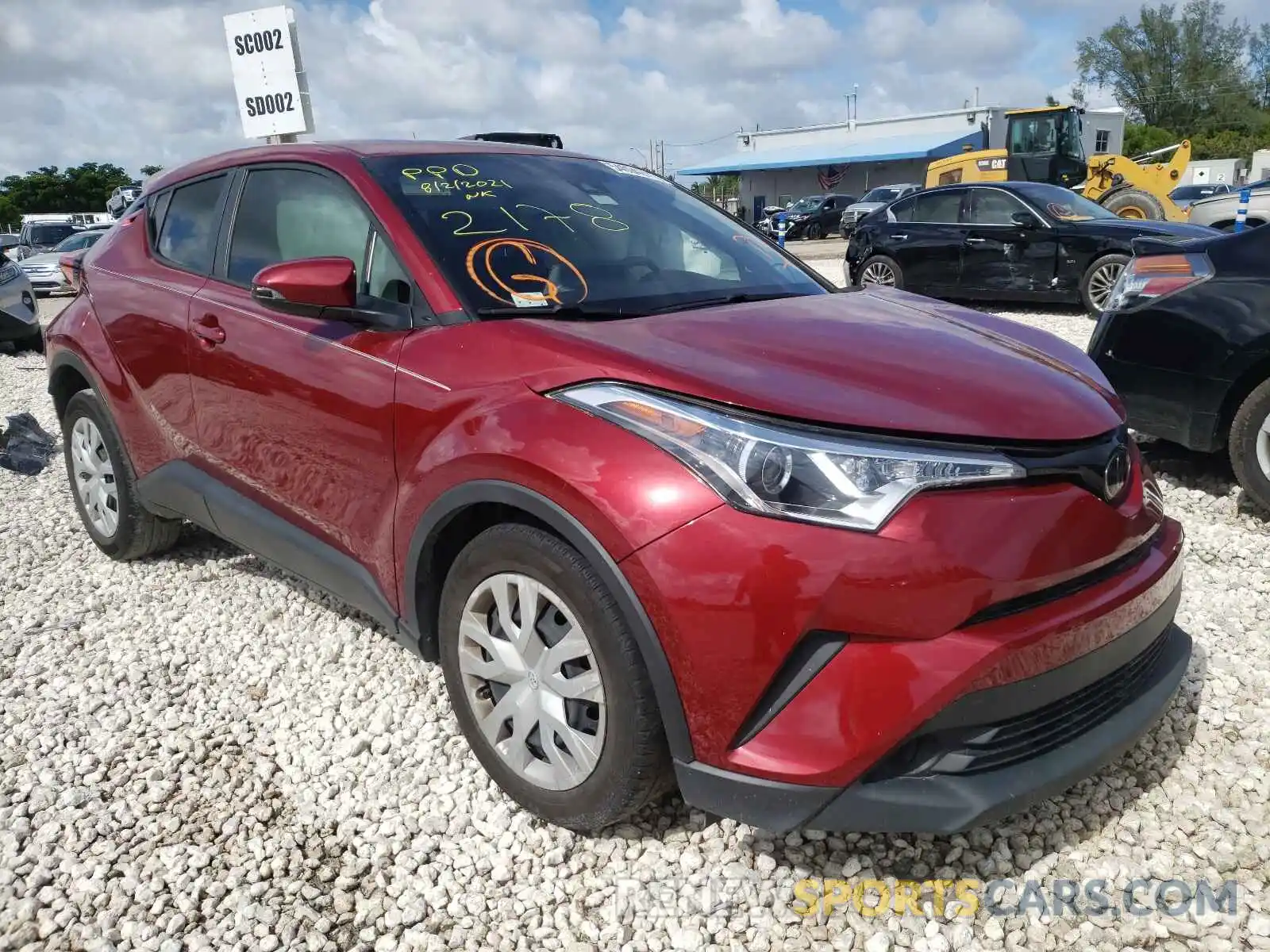 1 Photograph of a damaged car NMTKHMBX2KR092178 TOYOTA C-HR 2019