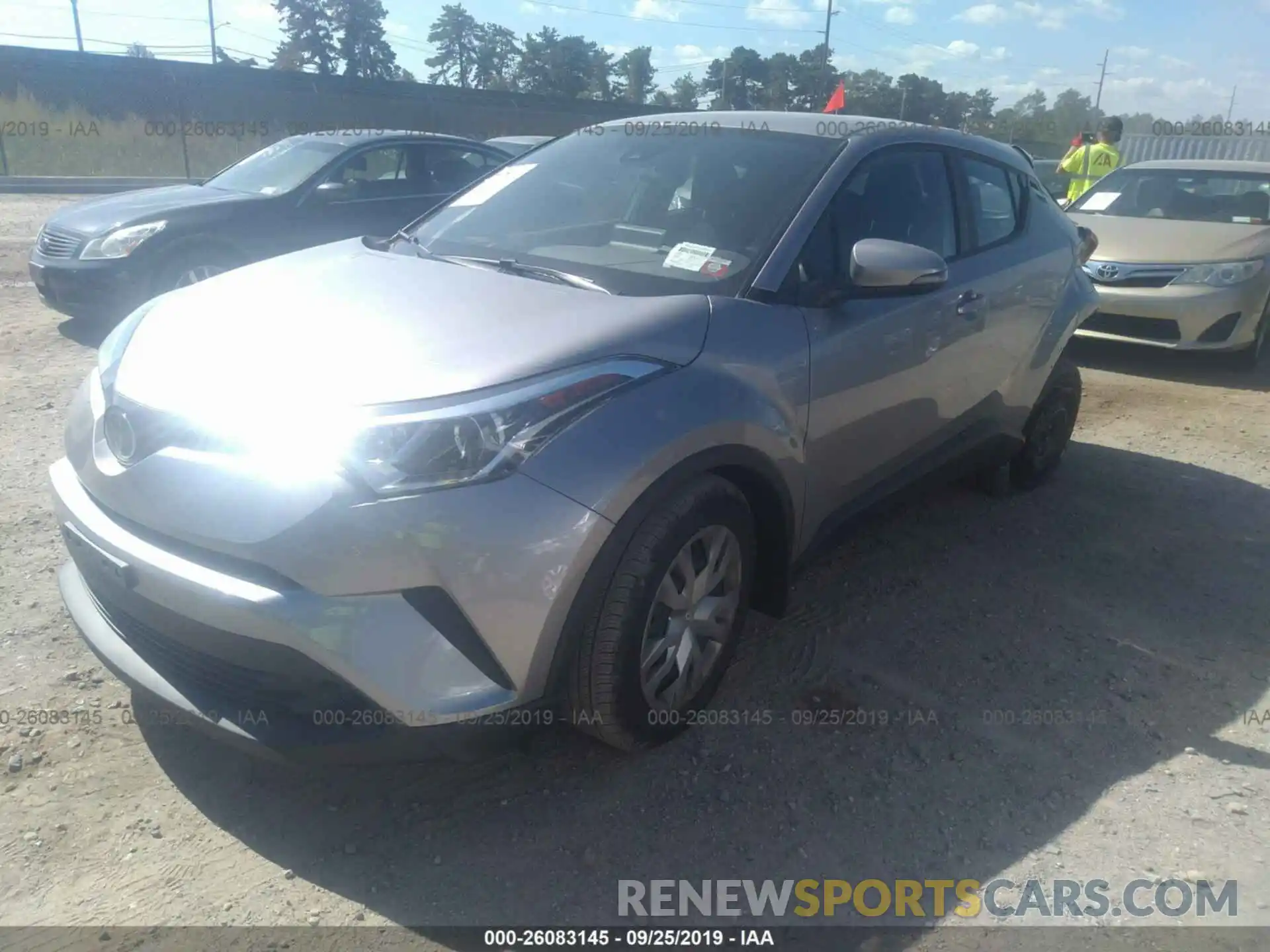 2 Фотография поврежденного автомобиля NMTKHMBX2KR093895 TOYOTA C-HR 2019