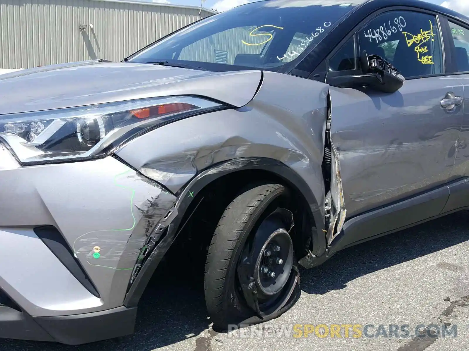 9 Фотография поврежденного автомобиля NMTKHMBX2KR094691 TOYOTA C-HR 2019