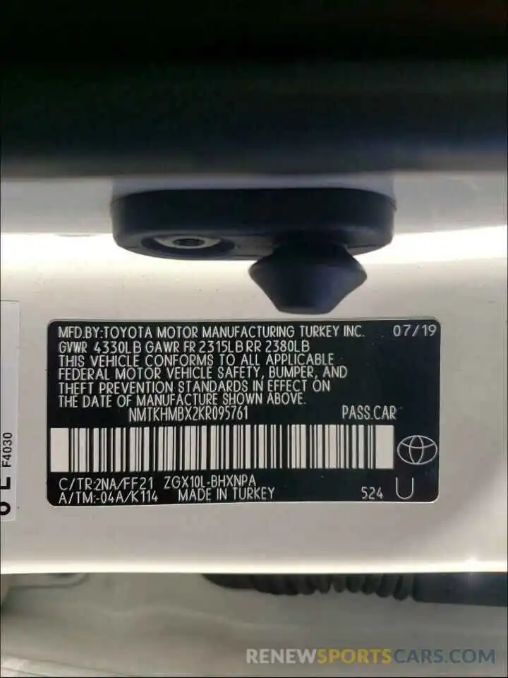 10 Photograph of a damaged car NMTKHMBX2KR095761 TOYOTA C-HR 2019