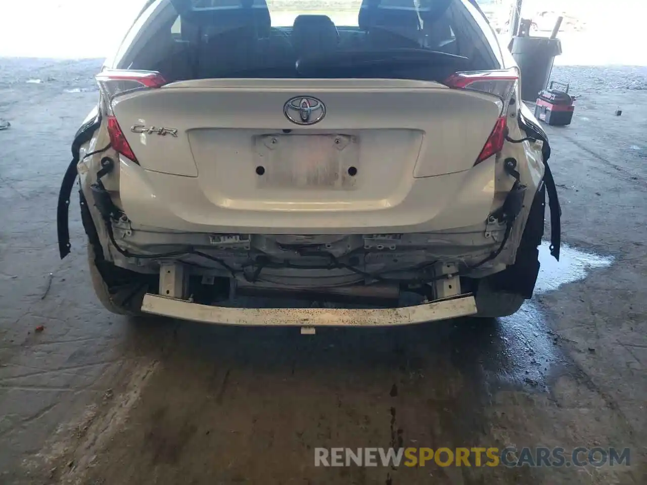 9 Photograph of a damaged car NMTKHMBX2KR095887 TOYOTA C-HR 2019