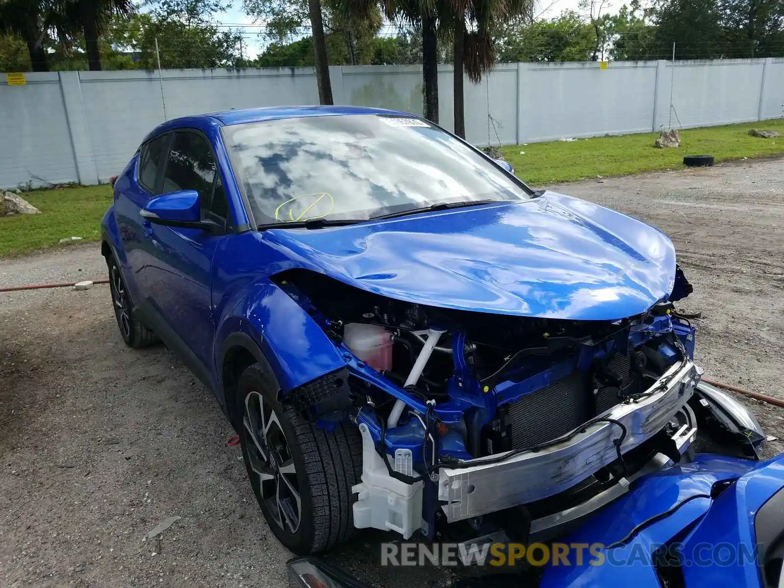 1 Photograph of a damaged car NMTKHMBX2KR098529 TOYOTA C-HR 2019