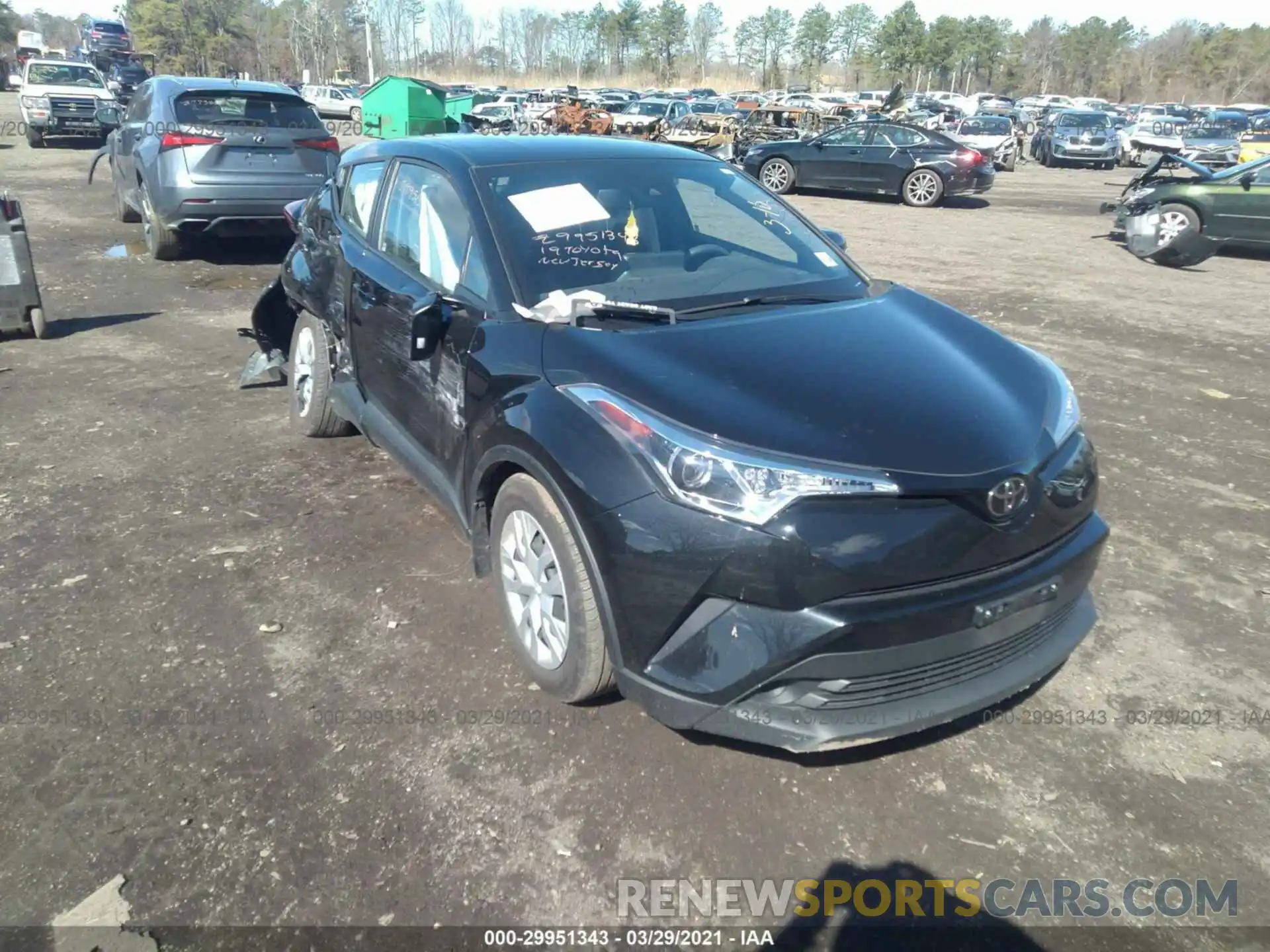 1 Фотография поврежденного автомобиля NMTKHMBX2KR099065 TOYOTA C-HR 2019