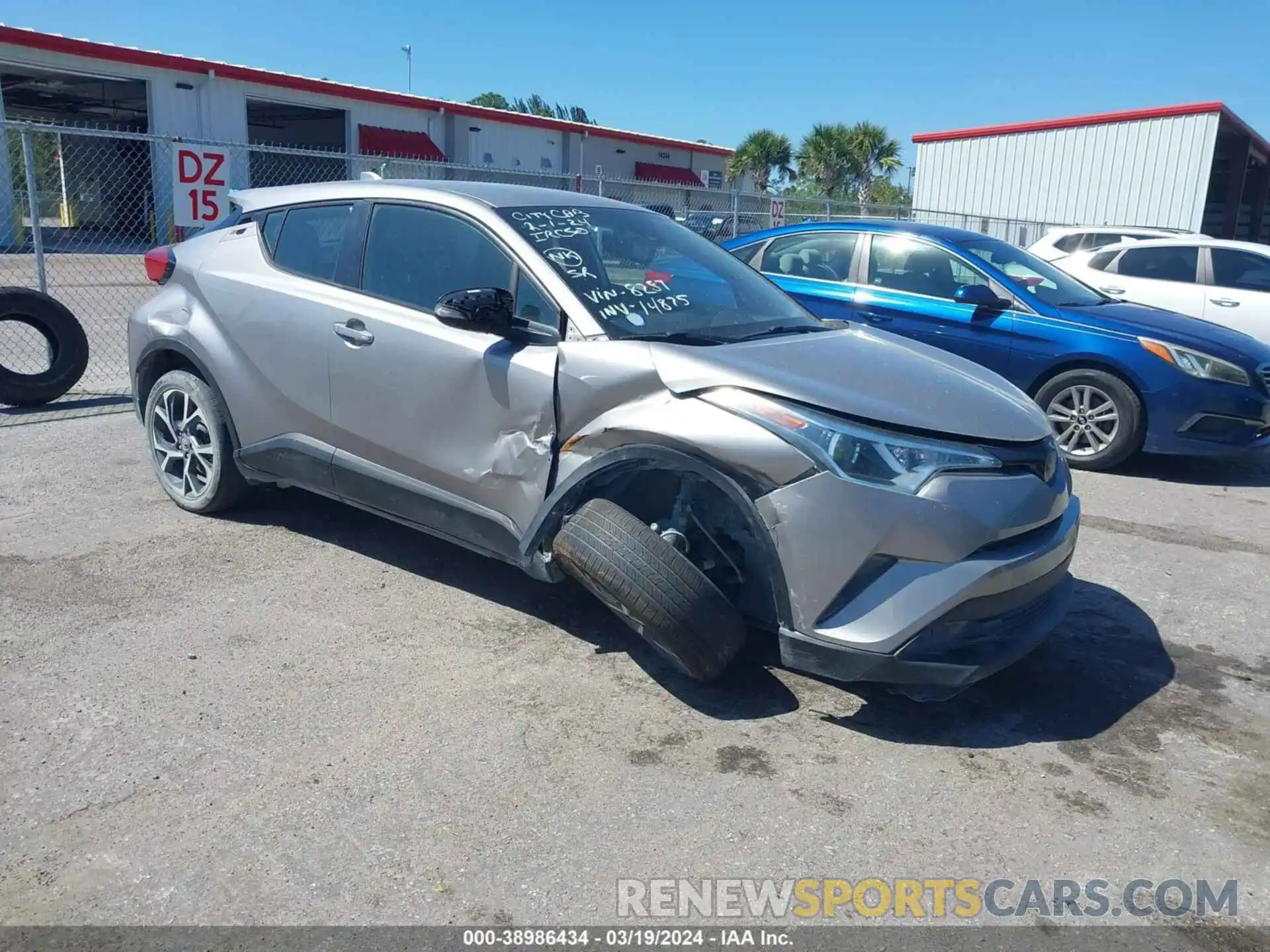 1 Photograph of a damaged car NMTKHMBX3KR078287 TOYOTA C-HR 2019