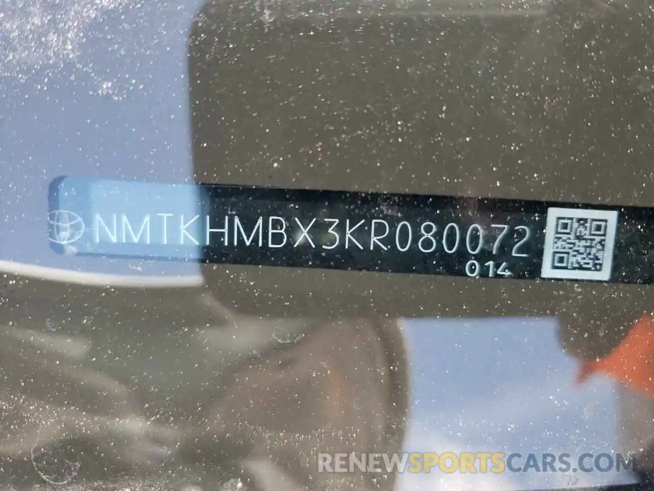 10 Photograph of a damaged car NMTKHMBX3KR080072 TOYOTA C-HR 2019