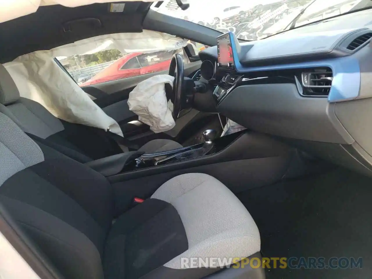 5 Photograph of a damaged car NMTKHMBX3KR080072 TOYOTA C-HR 2019