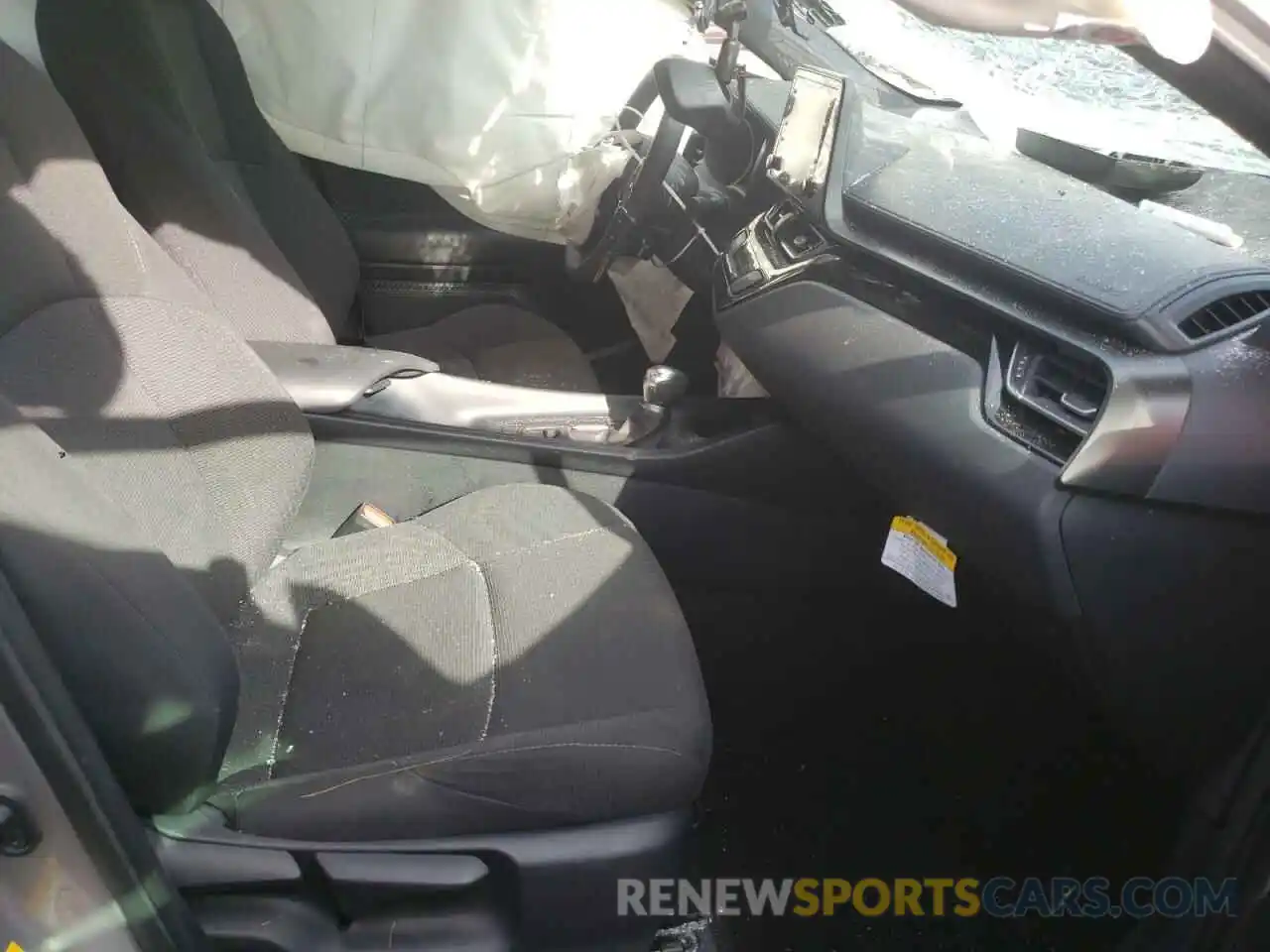 5 Photograph of a damaged car NMTKHMBX3KR082856 TOYOTA C-HR 2019