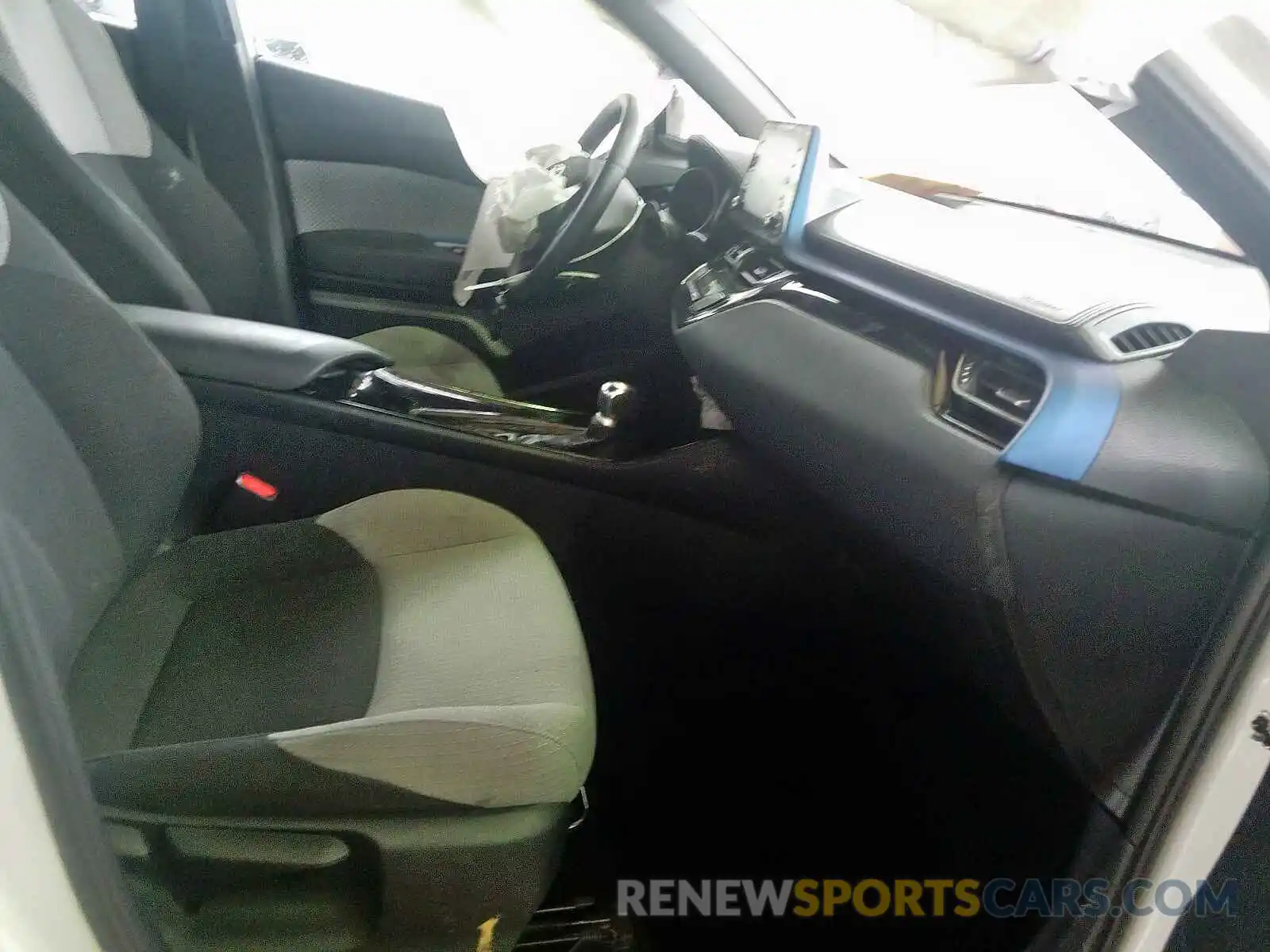 5 Photograph of a damaged car NMTKHMBX3KR083845 TOYOTA C-HR 2019