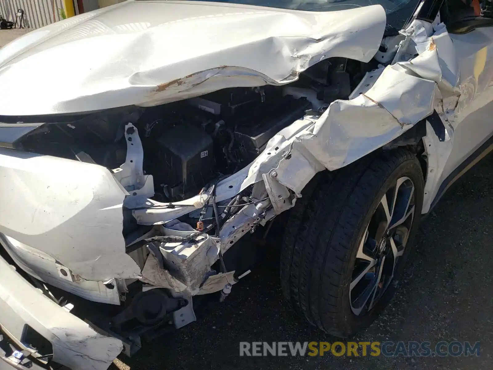 9 Photograph of a damaged car NMTKHMBX3KR084686 TOYOTA C-HR 2019