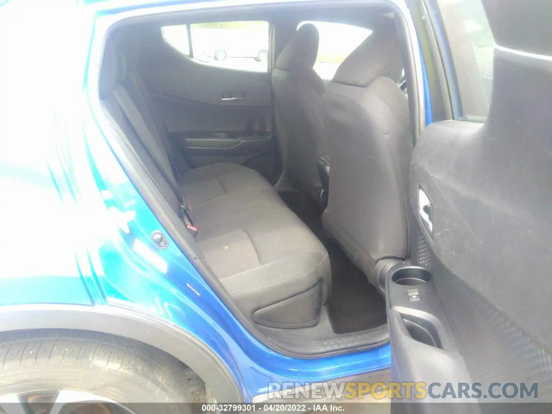 8 Photograph of a damaged car NMTKHMBX3KR085417 TOYOTA C-HR 2019