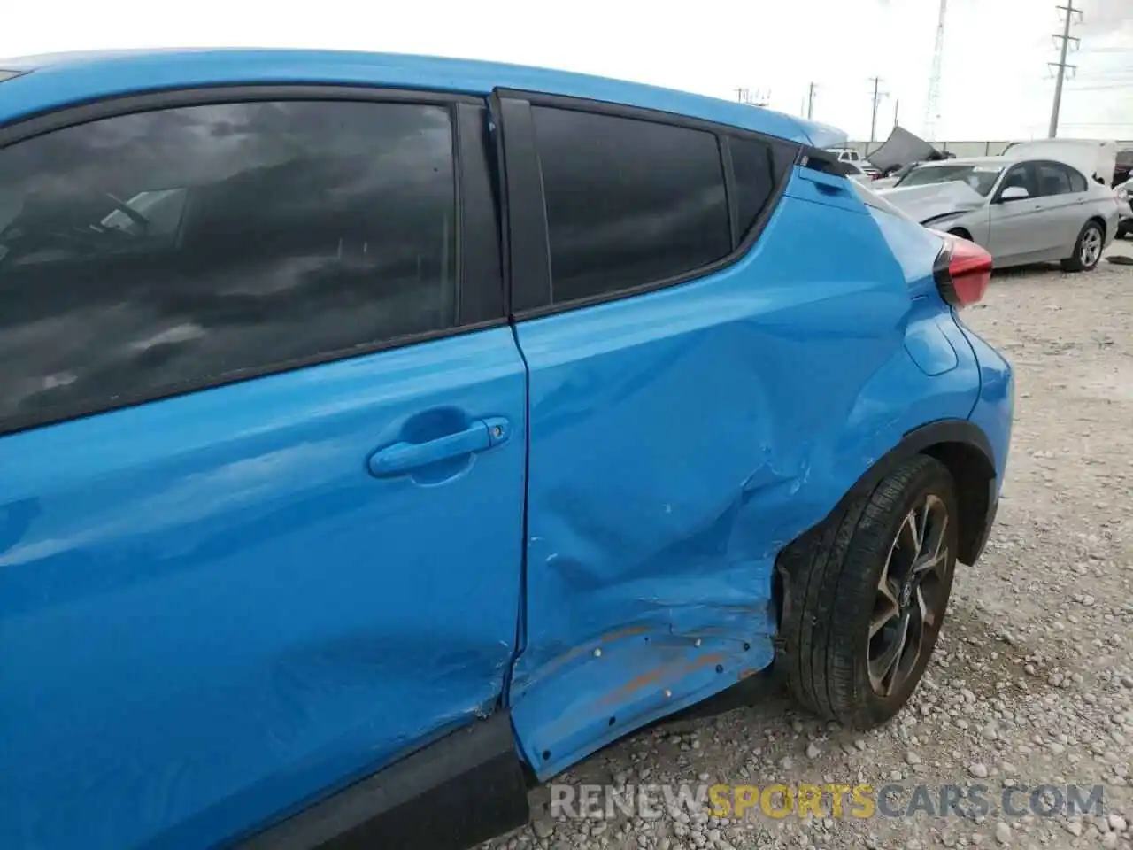 9 Photograph of a damaged car NMTKHMBX3KR086793 TOYOTA C-HR 2019