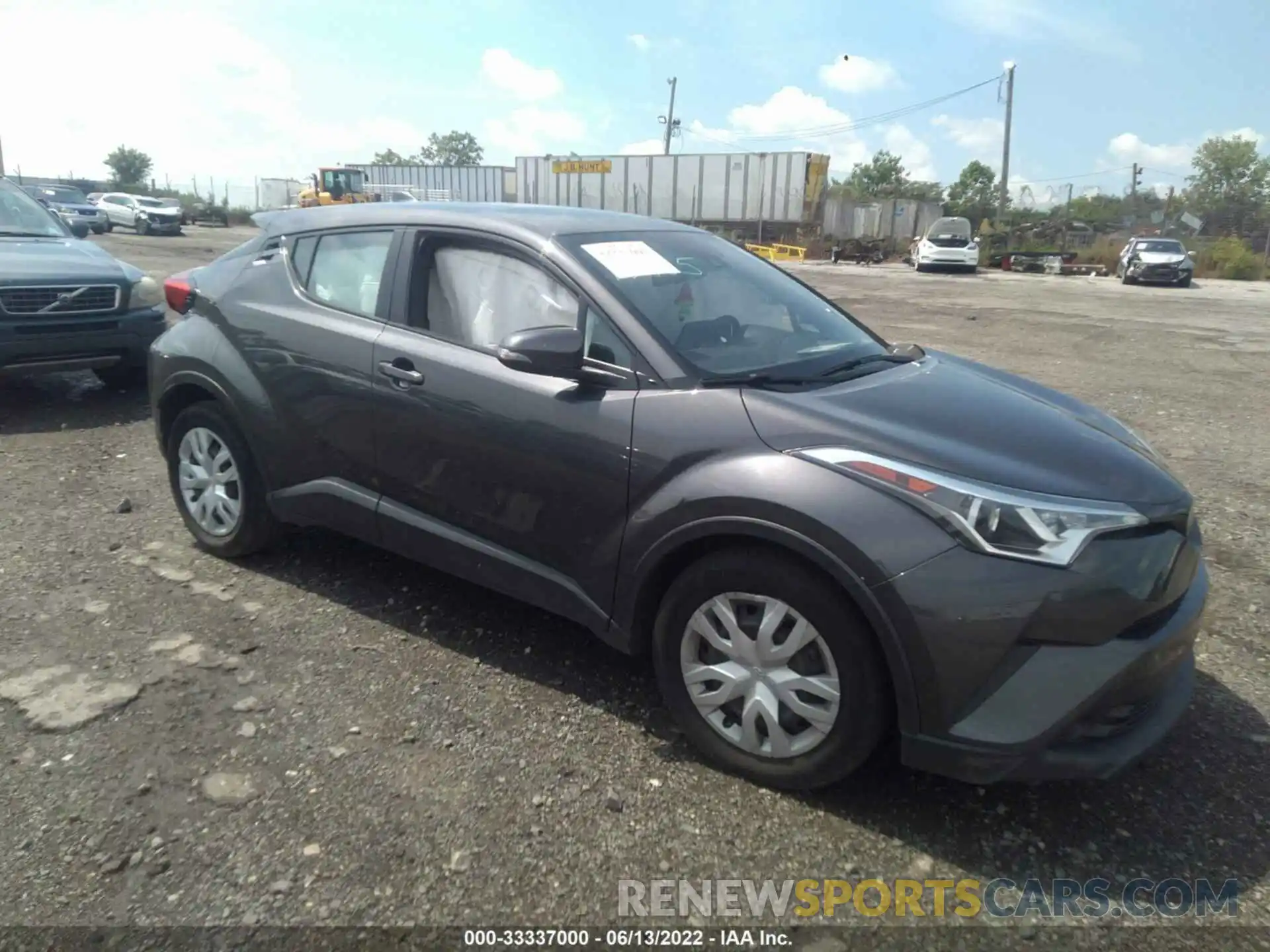 1 Photograph of a damaged car NMTKHMBX3KR090245 TOYOTA C-HR 2019