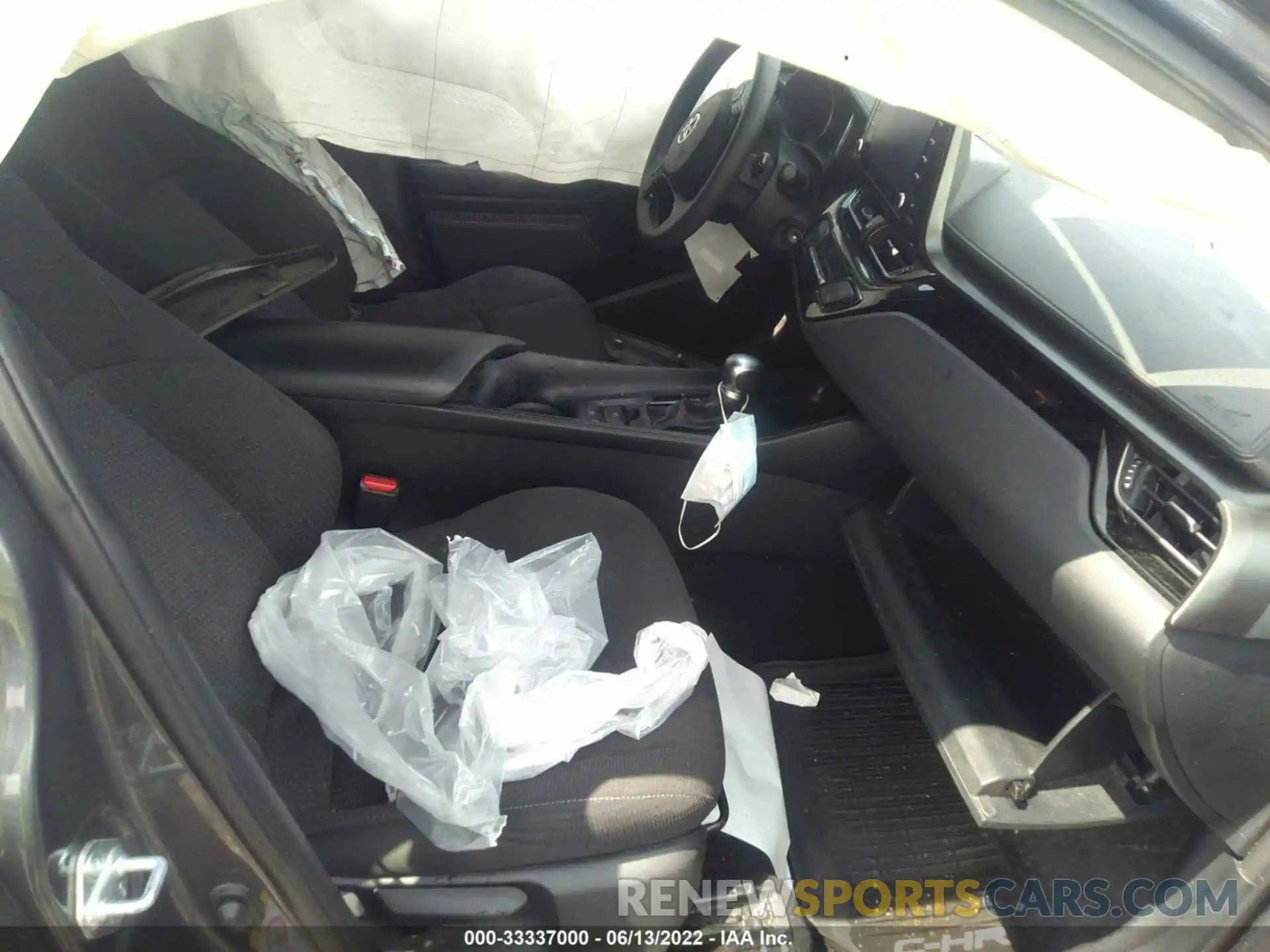 5 Photograph of a damaged car NMTKHMBX3KR090245 TOYOTA C-HR 2019