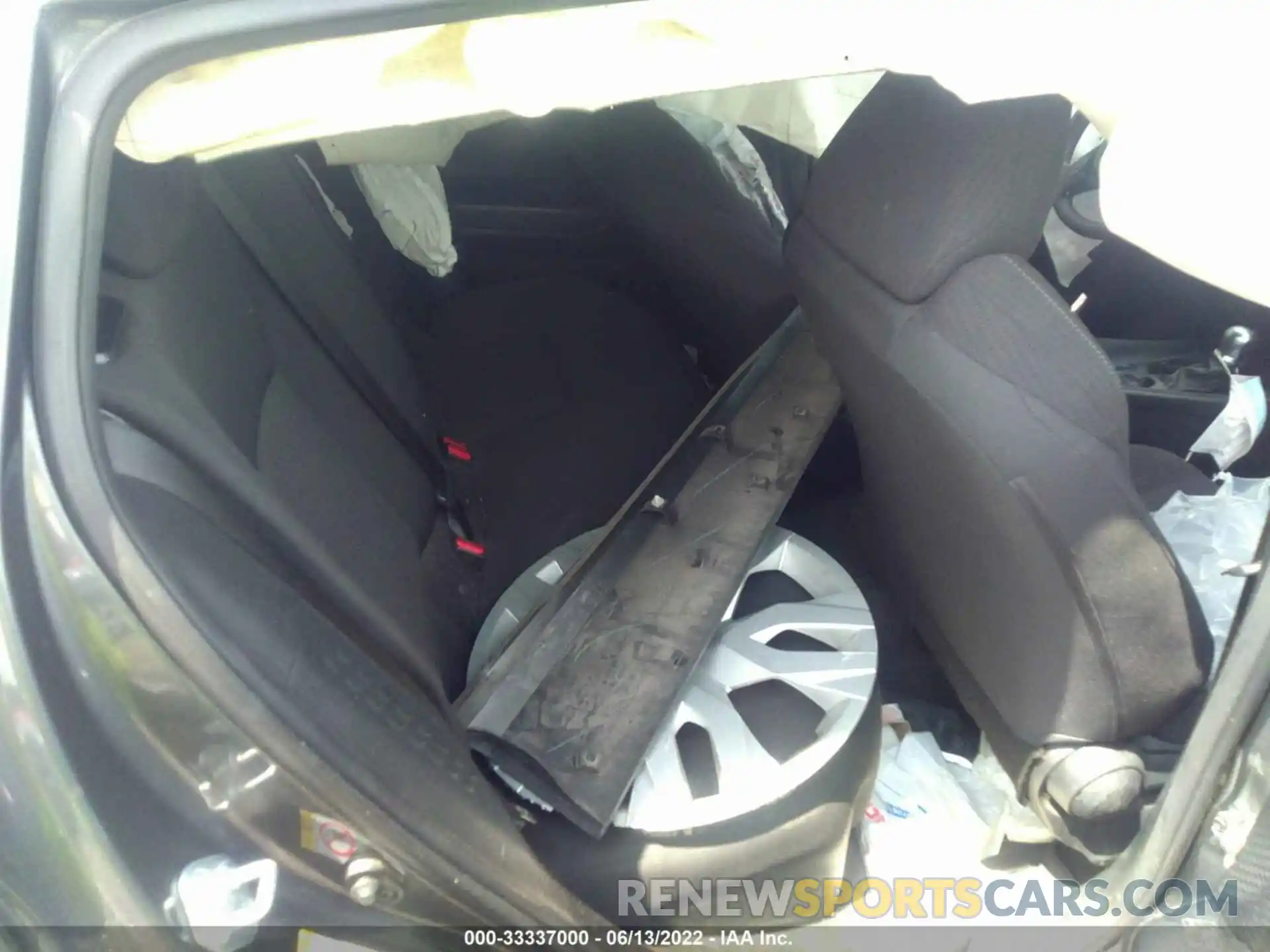 8 Photograph of a damaged car NMTKHMBX3KR090245 TOYOTA C-HR 2019