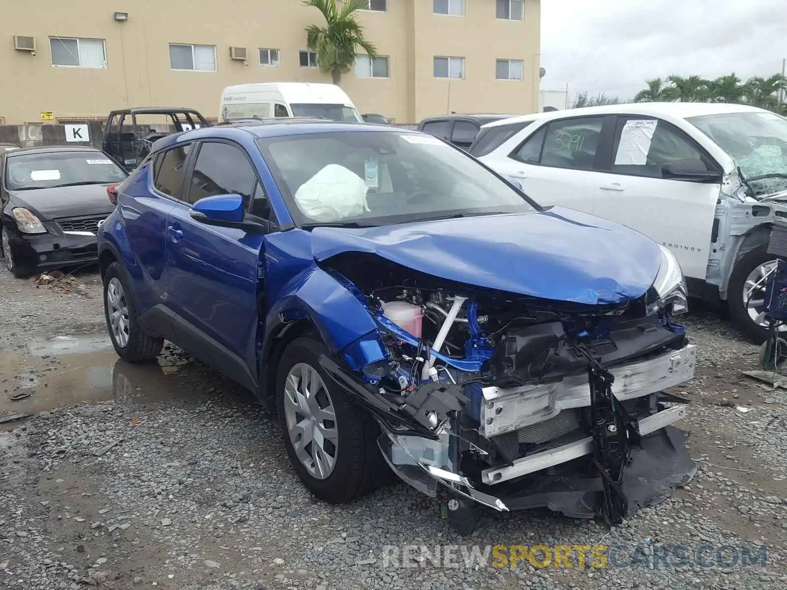 1 Photograph of a damaged car NMTKHMBX3KR101115 TOYOTA C-HR 2019