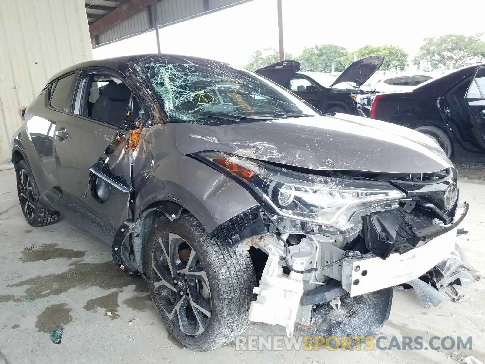 1 Photograph of a damaged car NMTKHMBX3KR101311 TOYOTA C-HR 2019