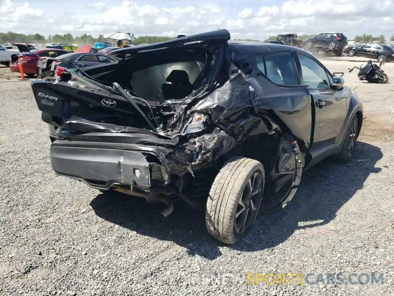 4 Photograph of a damaged car NMTKHMBX4KR067685 TOYOTA C-HR 2019