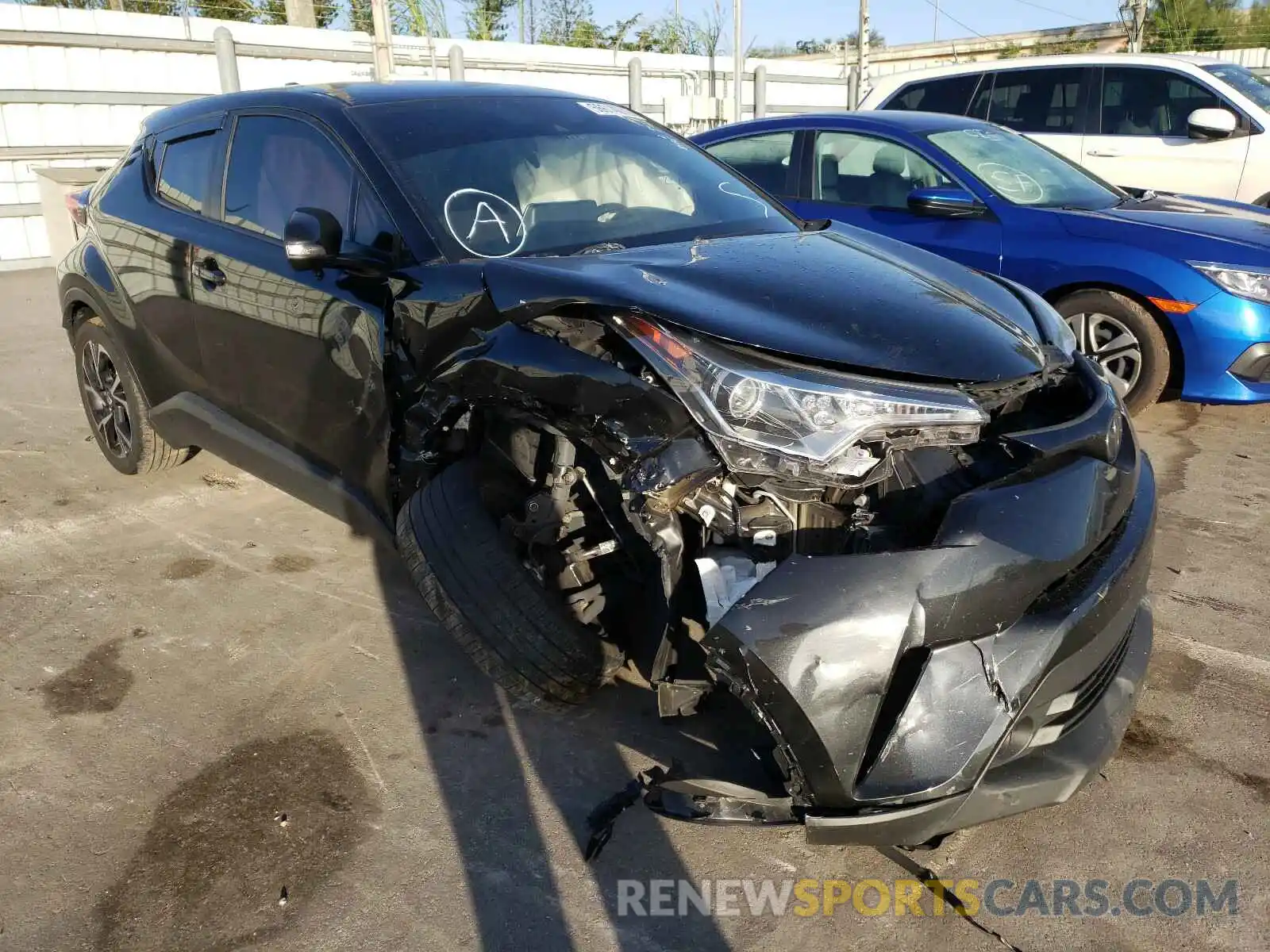 1 Photograph of a damaged car NMTKHMBX4KR068156 TOYOTA C-HR 2019