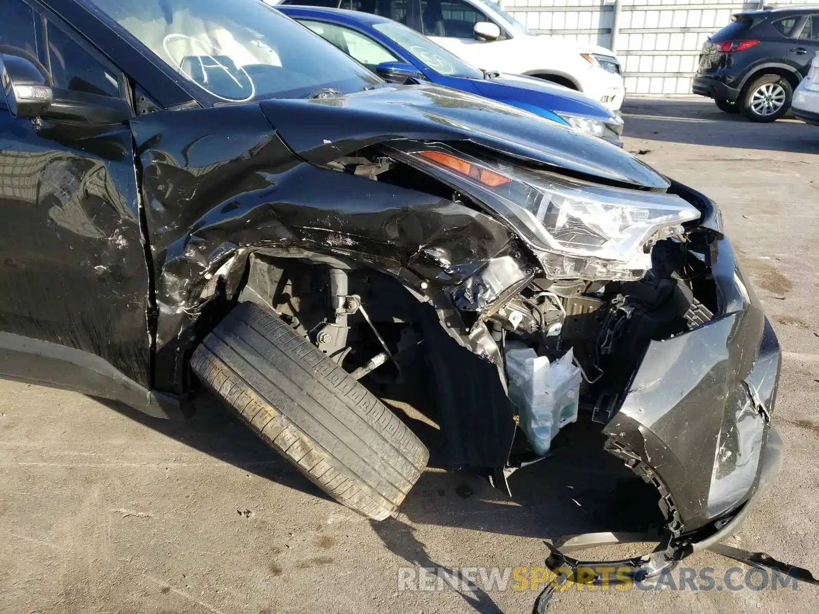 9 Фотография поврежденного автомобиля NMTKHMBX4KR068156 TOYOTA C-HR 2019