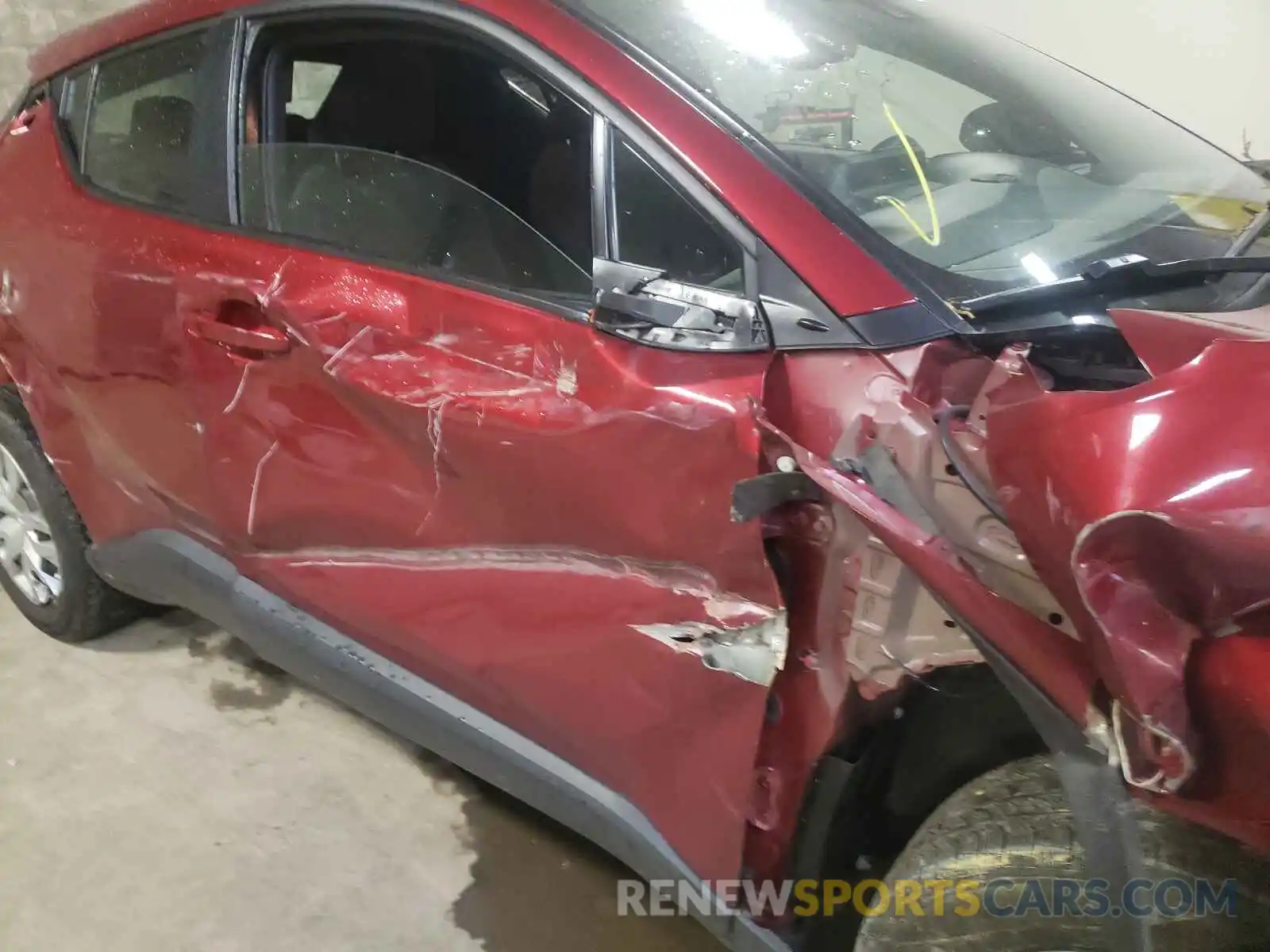 9 Photograph of a damaged car NMTKHMBX4KR070280 TOYOTA C-HR 2019