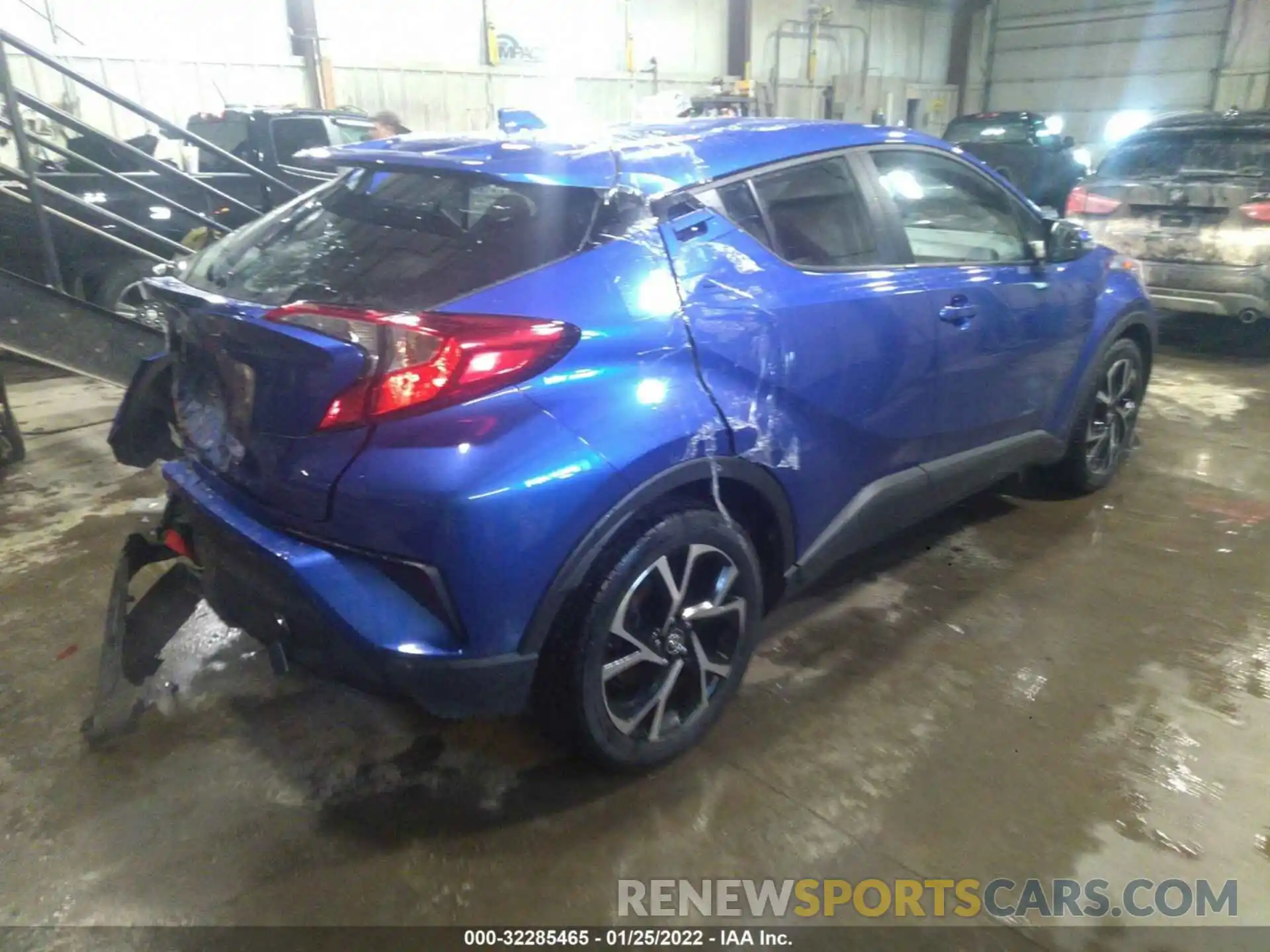 4 Фотография поврежденного автомобиля NMTKHMBX4KR070604 TOYOTA C-HR 2019