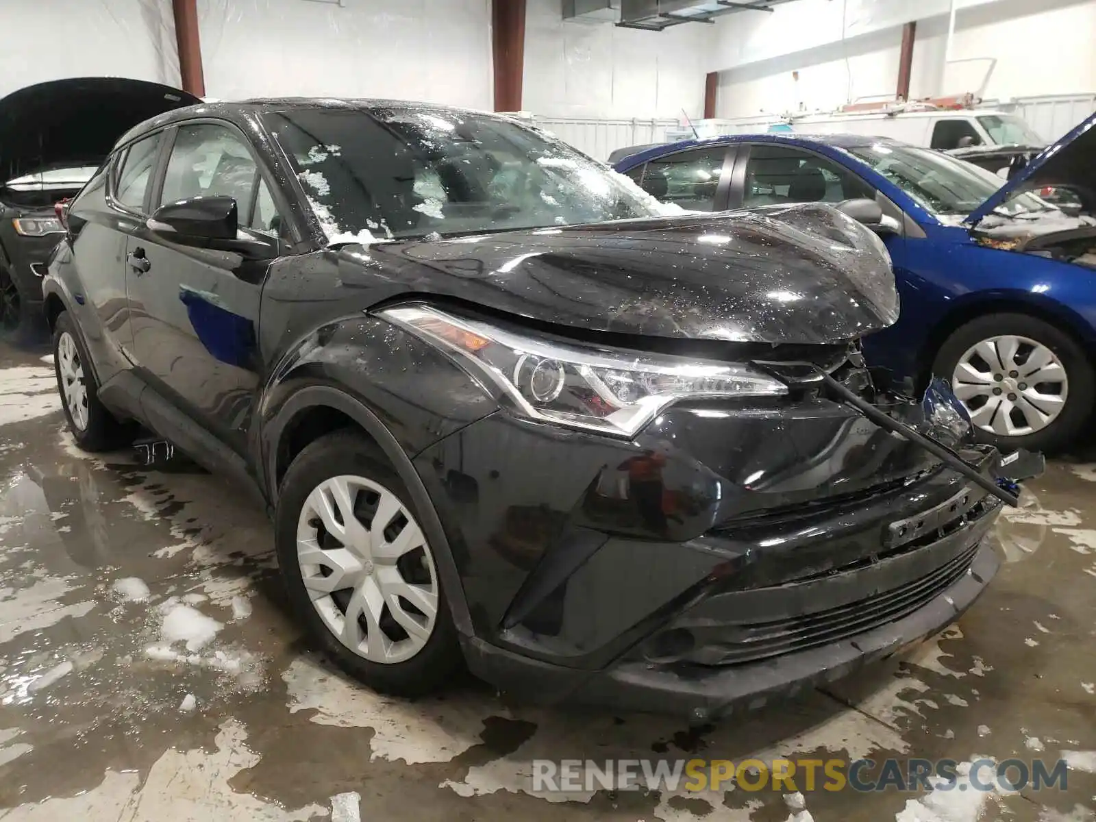 1 Photograph of a damaged car NMTKHMBX4KR081702 TOYOTA C-HR 2019