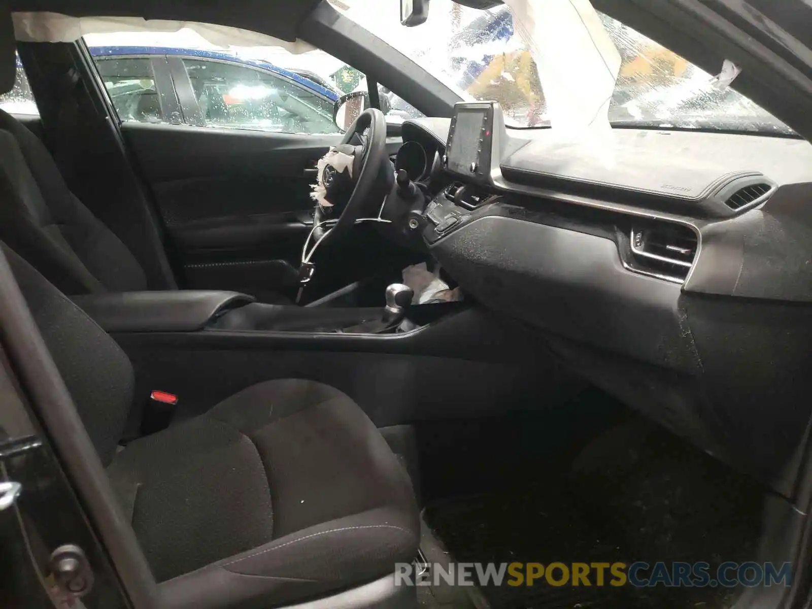 5 Photograph of a damaged car NMTKHMBX4KR081702 TOYOTA C-HR 2019