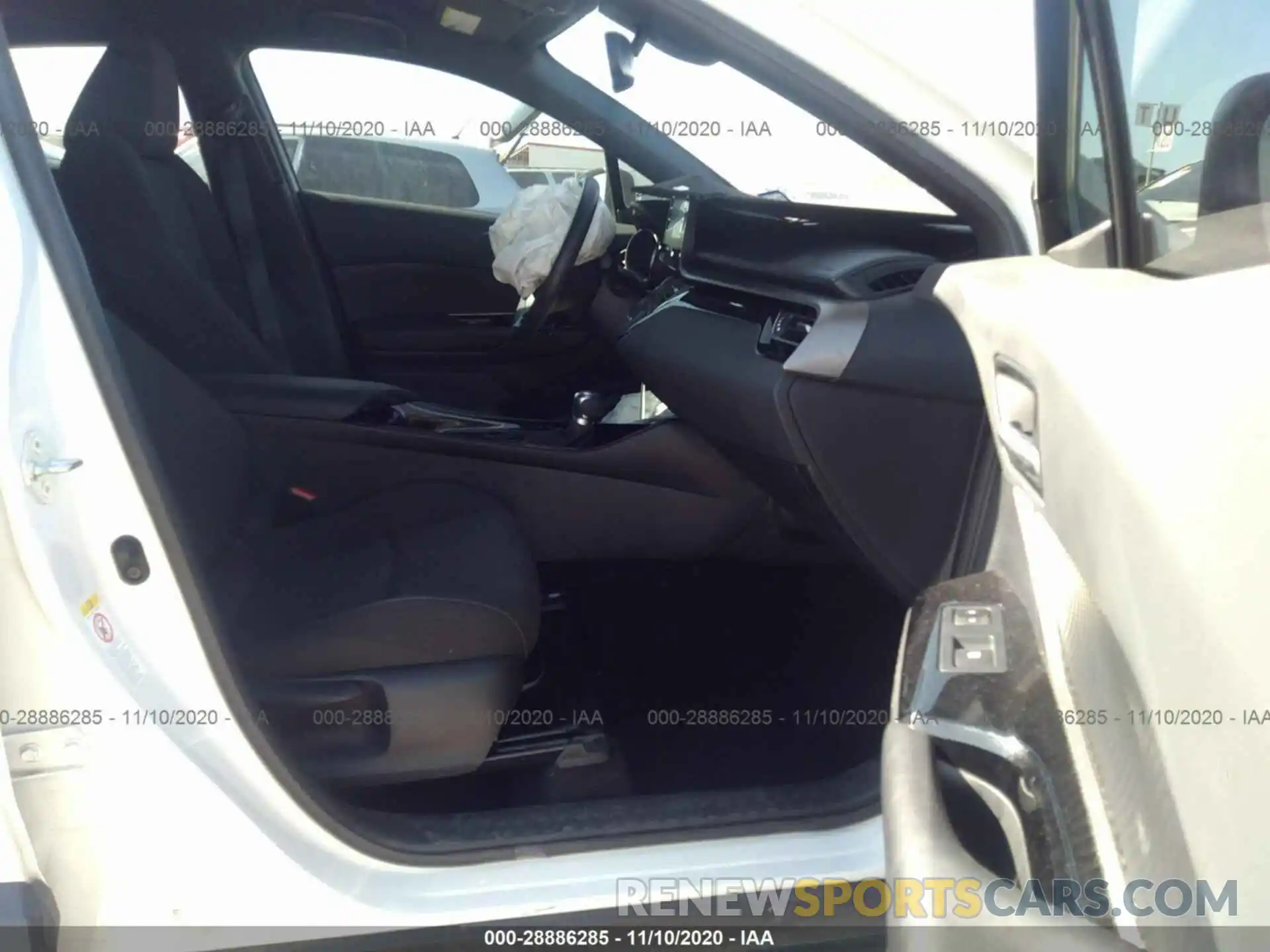 5 Photograph of a damaged car NMTKHMBX4KR086141 TOYOTA C-HR 2019