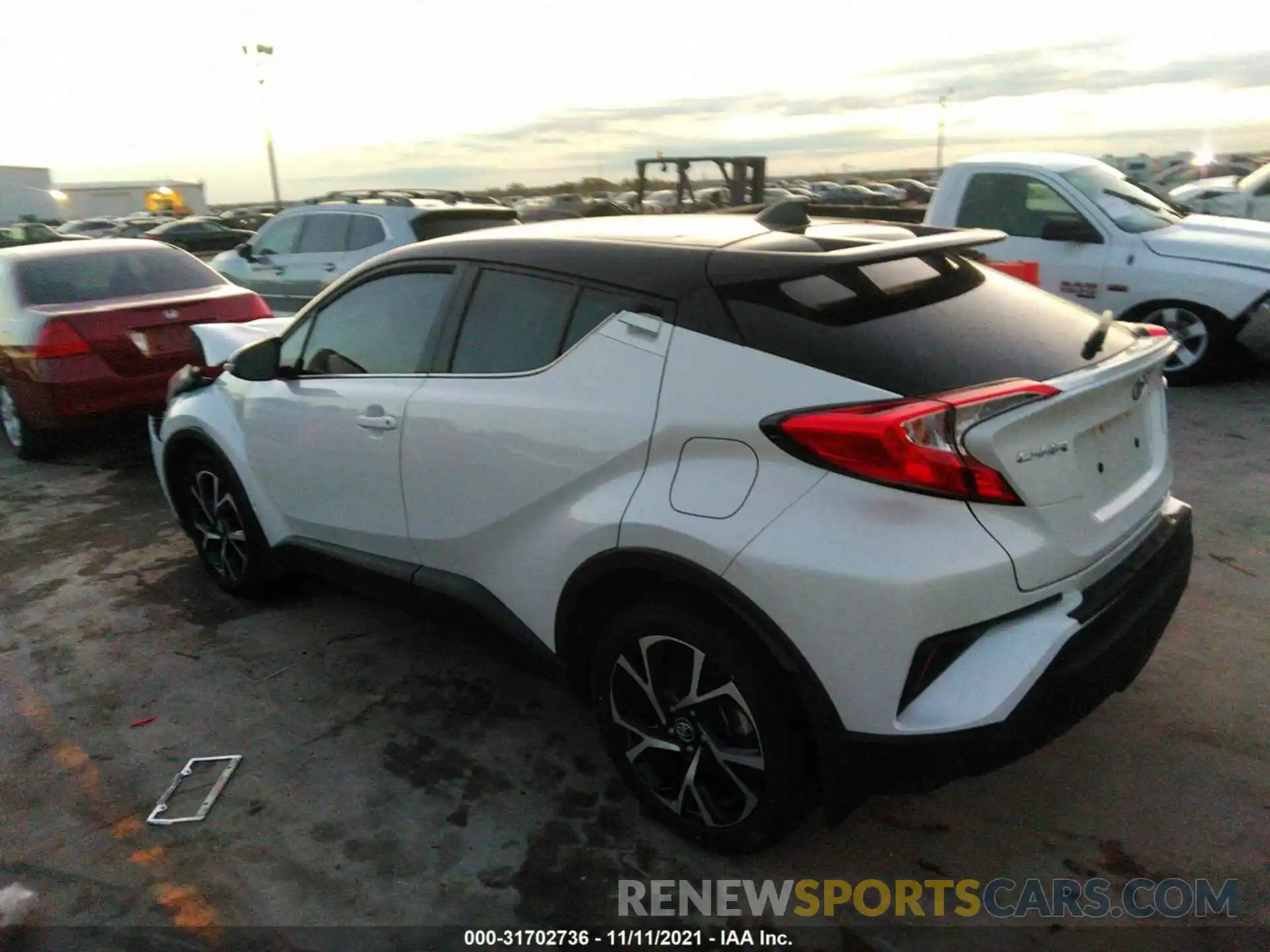 3 Photograph of a damaged car NMTKHMBX4KR086849 TOYOTA C-HR 2019