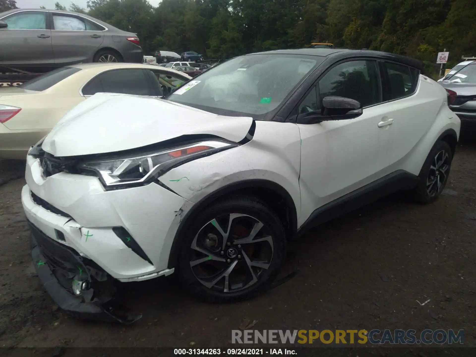 2 Photograph of a damaged car NMTKHMBX4KR088925 TOYOTA C-HR 2019