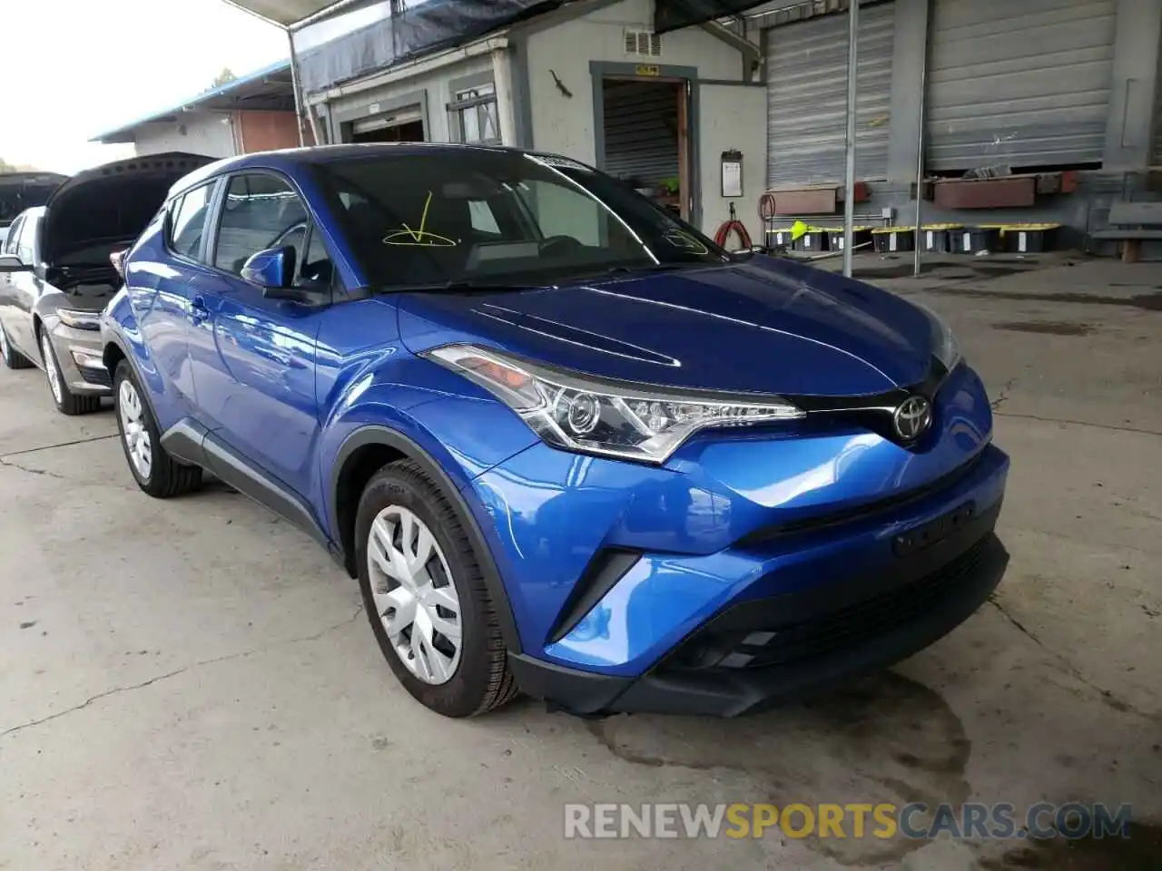 1 Фотография поврежденного автомобиля NMTKHMBX4KR090450 TOYOTA C-HR 2019