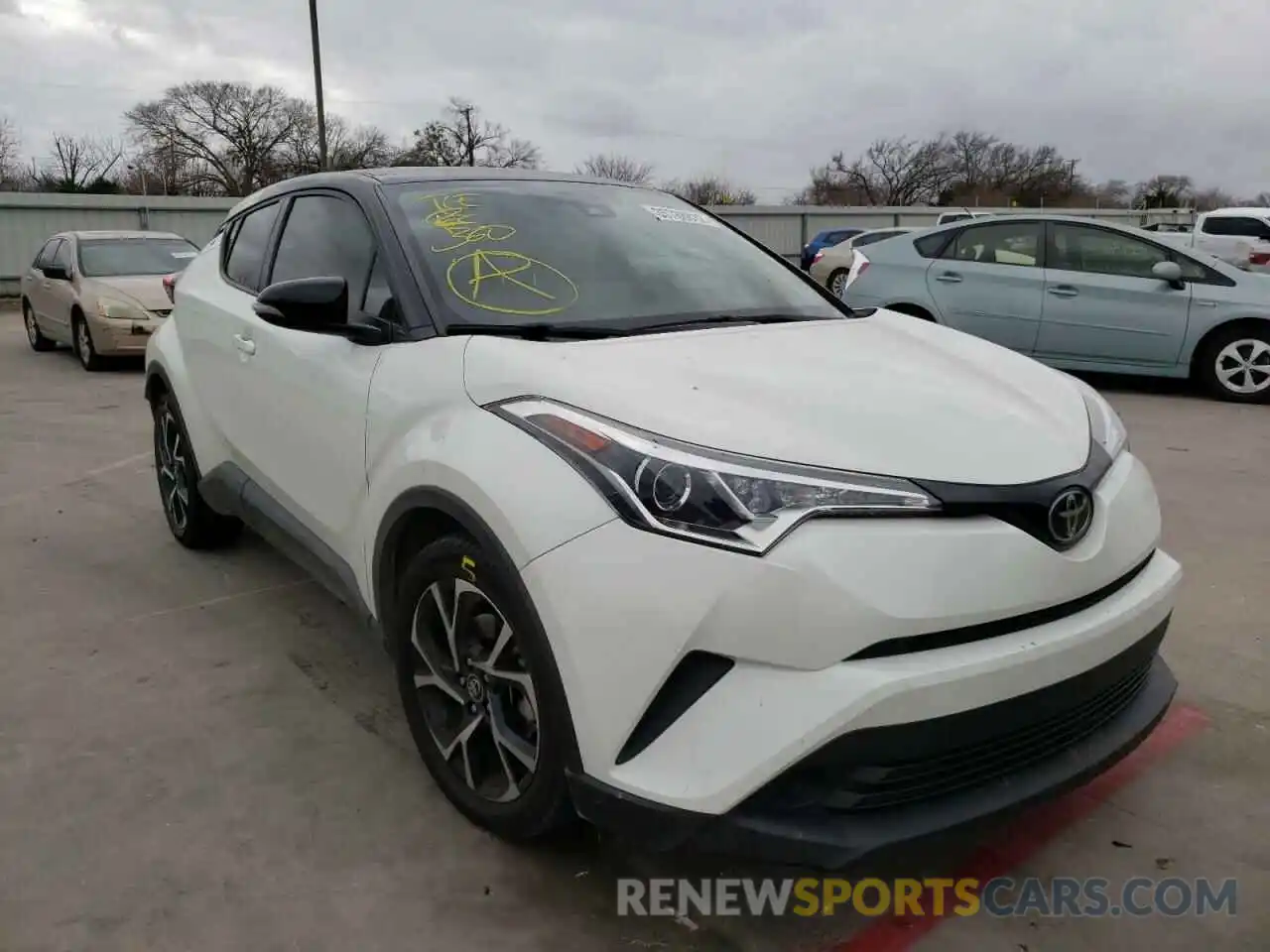 1 Photograph of a damaged car NMTKHMBX4KR098029 TOYOTA C-HR 2019