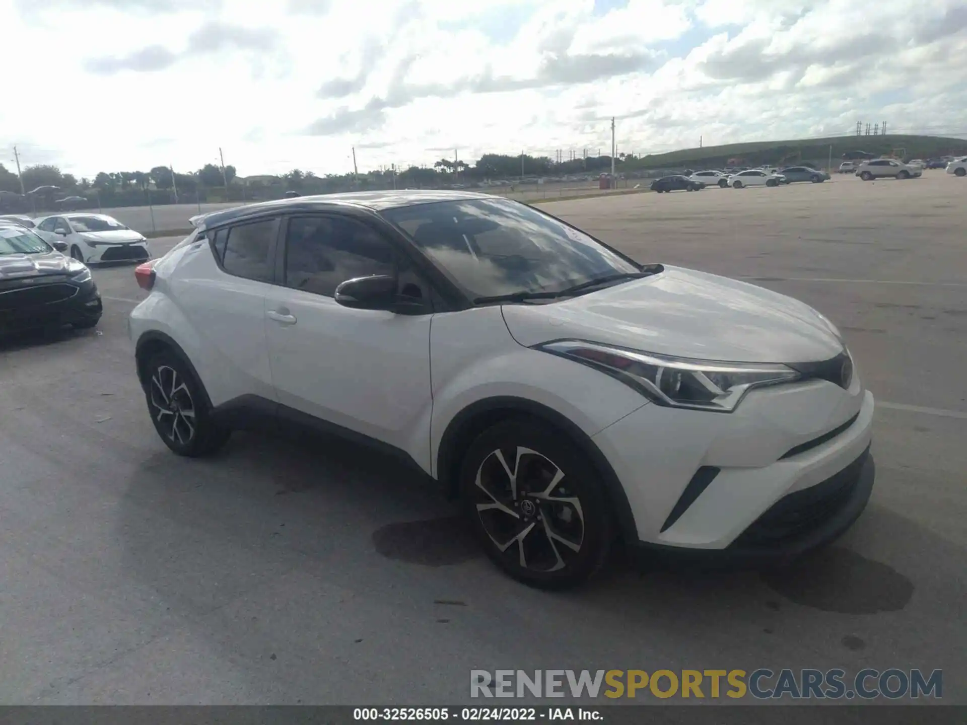 1 Фотография поврежденного автомобиля NMTKHMBX4KR099763 TOYOTA C-HR 2019