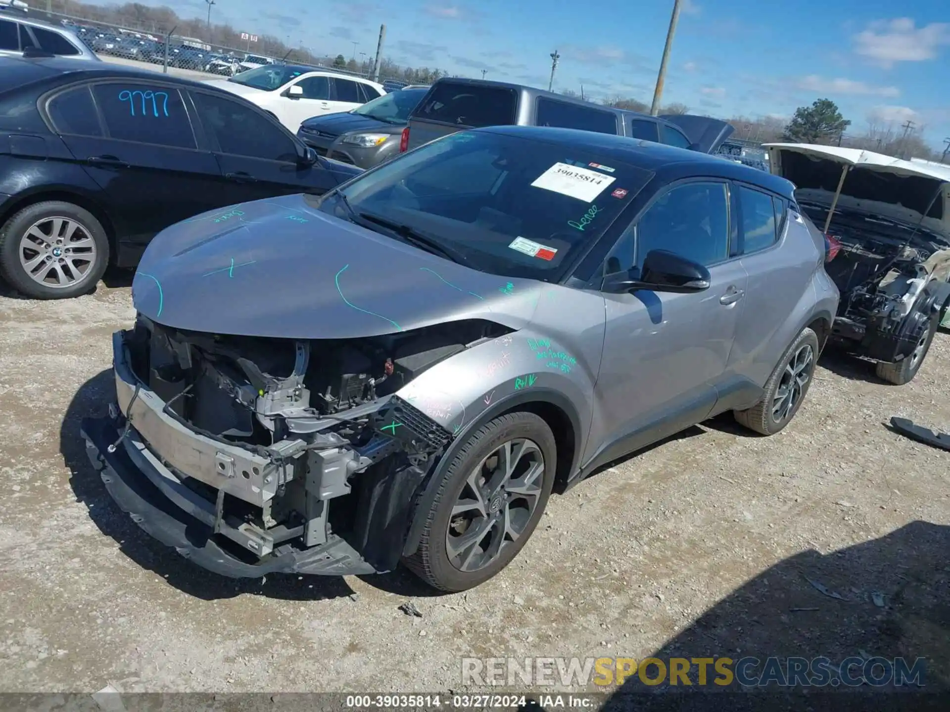 2 Photograph of a damaged car NMTKHMBX4KR100166 TOYOTA C-HR 2019