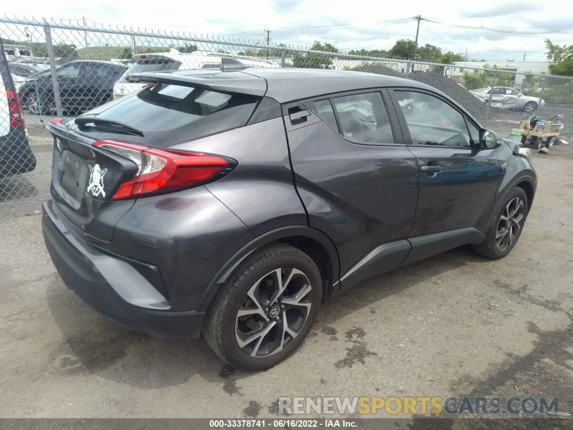 4 Photograph of a damaged car NMTKHMBX4KR100622 TOYOTA C-HR 2019