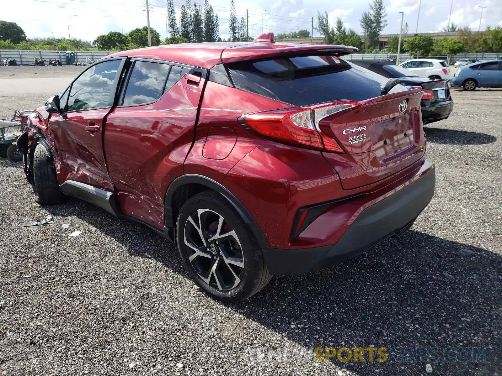 3 Photograph of a damaged car NMTKHMBX5KR069459 TOYOTA C-HR 2019