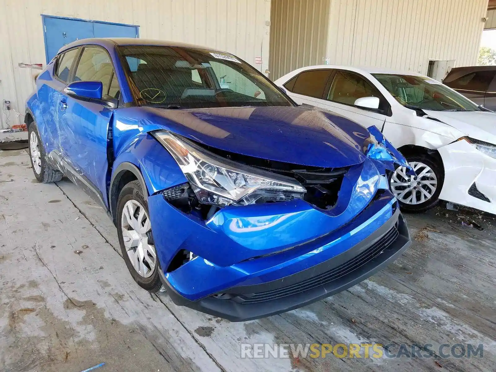 1 Photograph of a damaged car NMTKHMBX5KR069946 TOYOTA C-HR 2019