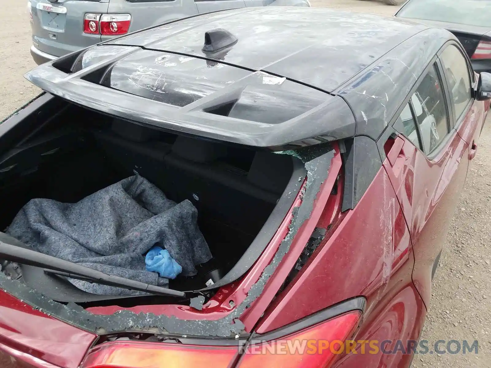 9 Photograph of a damaged car NMTKHMBX5KR073527 TOYOTA C-HR 2019