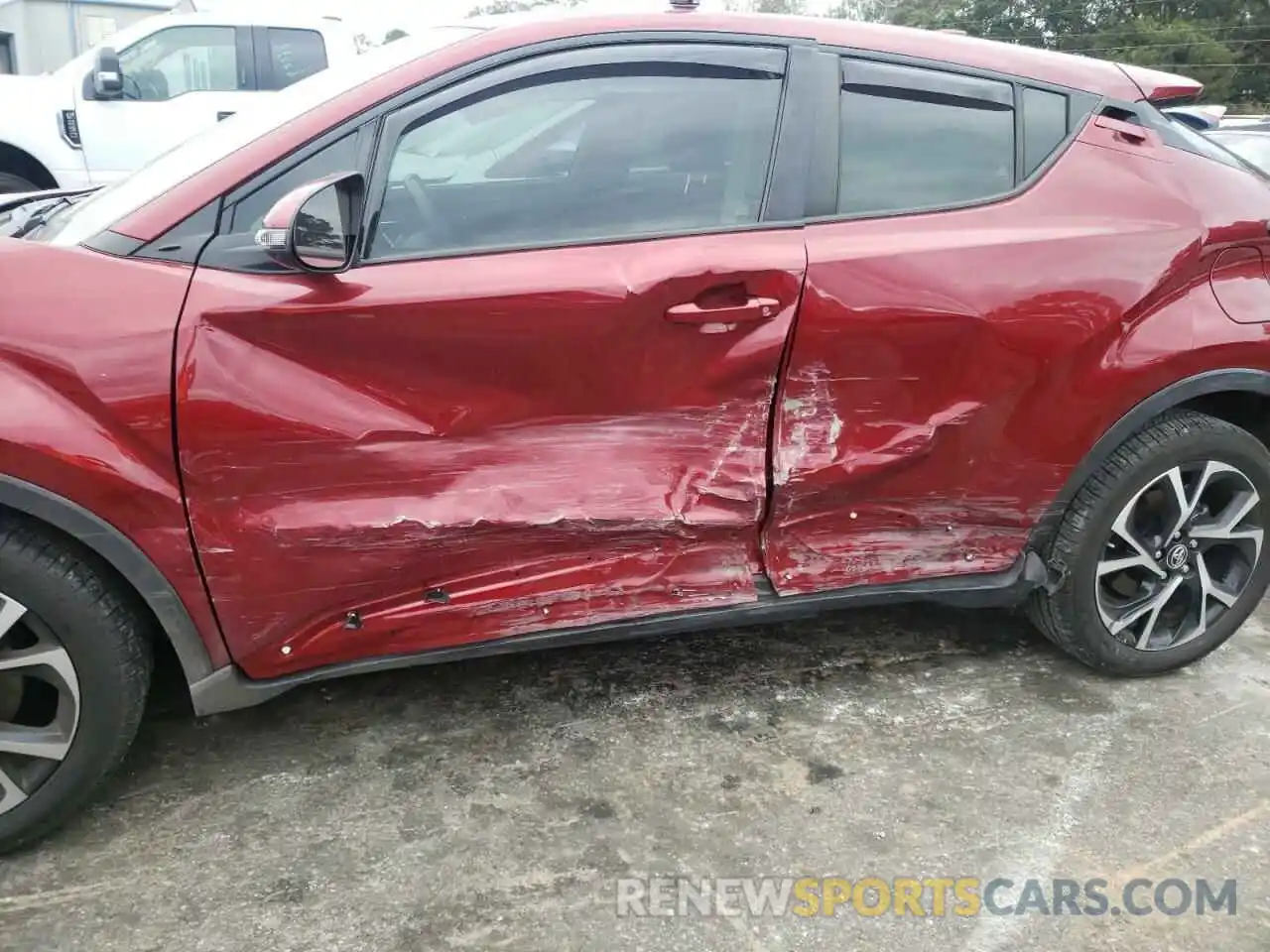 9 Photograph of a damaged car NMTKHMBX5KR075911 TOYOTA C-HR 2019