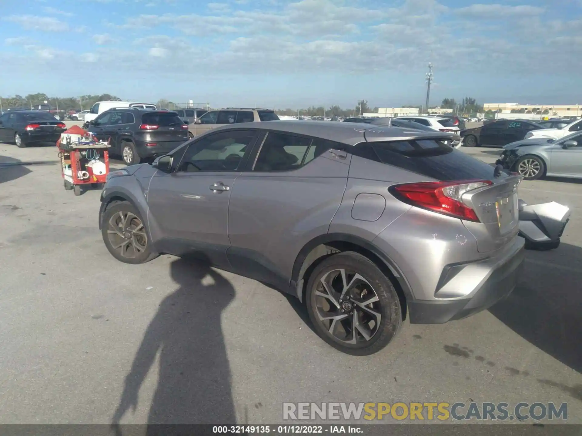 3 Photograph of a damaged car NMTKHMBX5KR077383 TOYOTA C-HR 2019