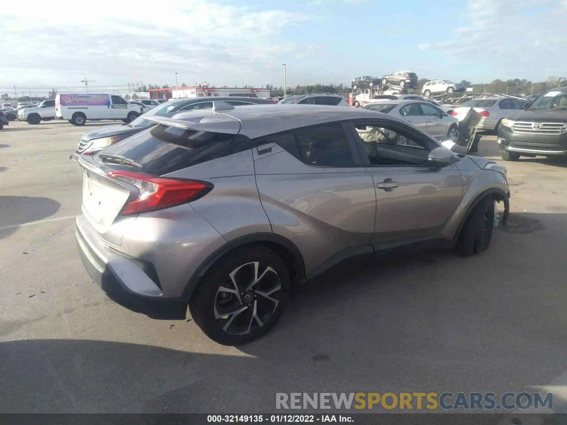 4 Фотография поврежденного автомобиля NMTKHMBX5KR077383 TOYOTA C-HR 2019