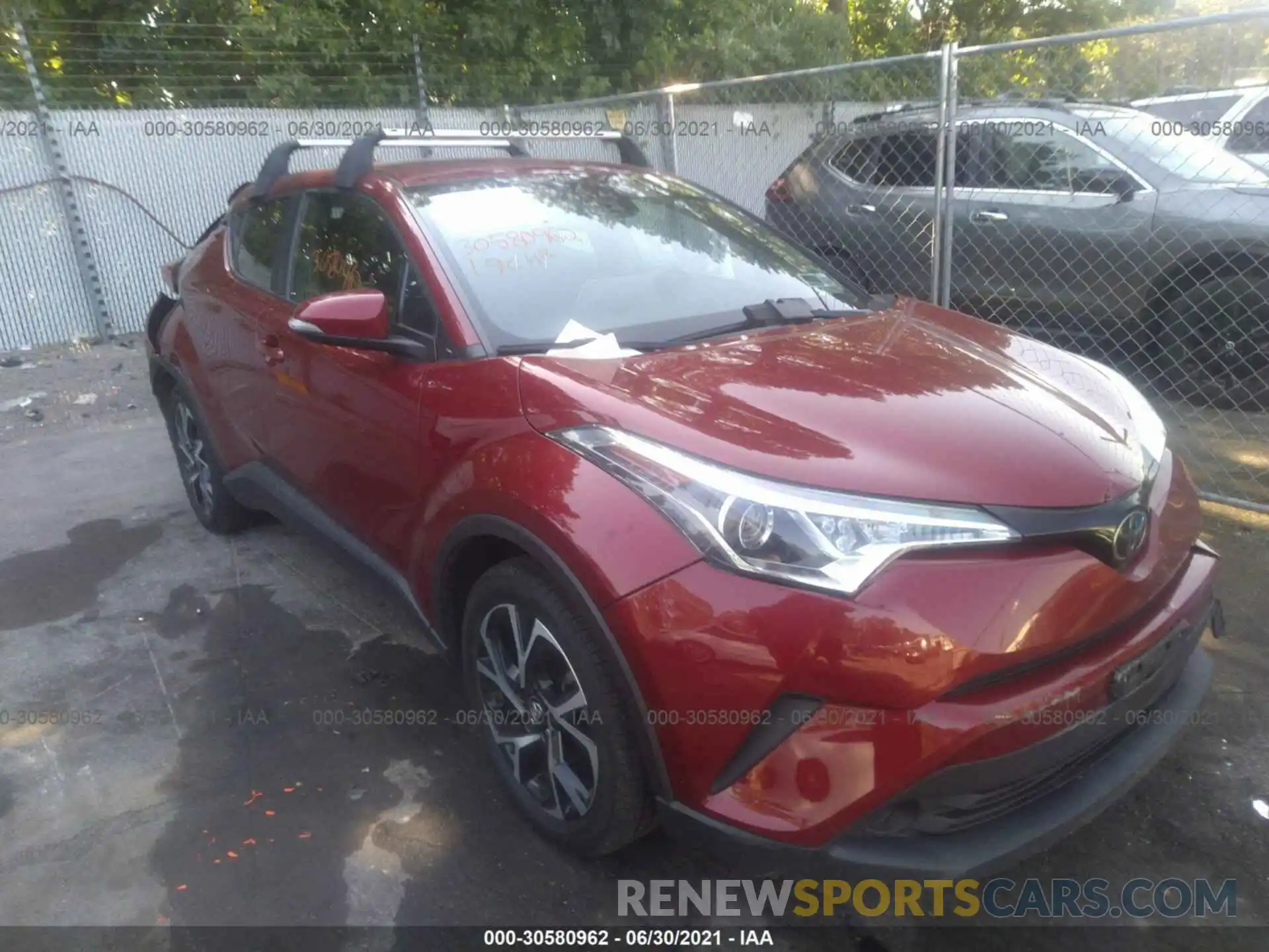 1 Photograph of a damaged car NMTKHMBX5KR081482 TOYOTA C-HR 2019