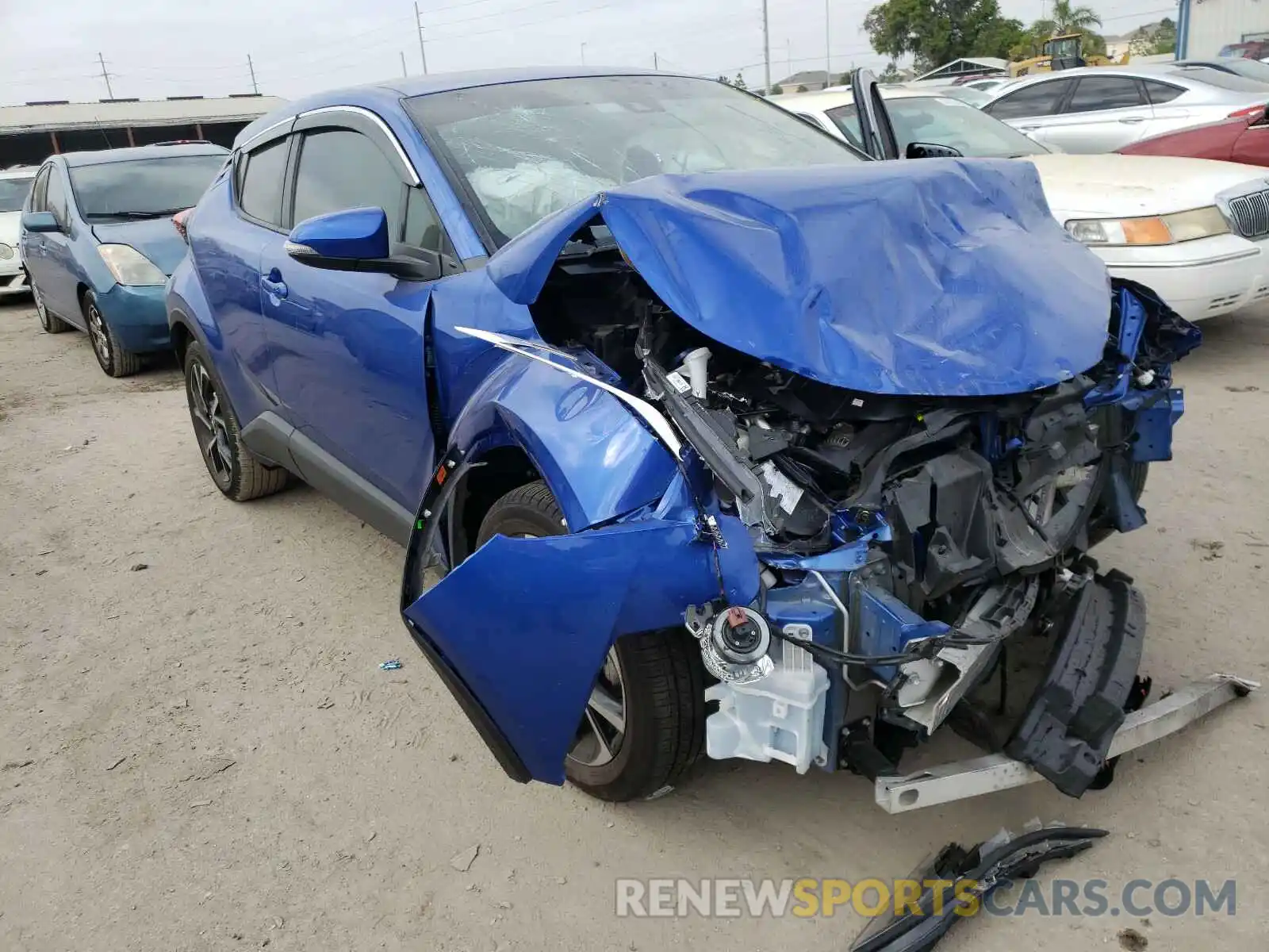 1 Фотография поврежденного автомобиля NMTKHMBX5KR084401 TOYOTA C-HR 2019