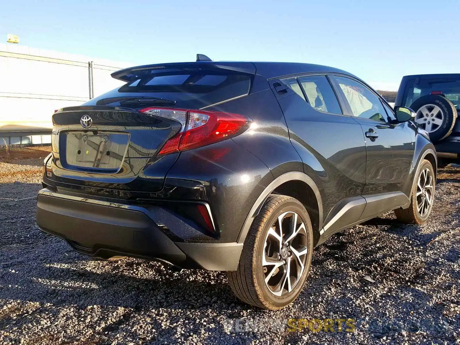 4 Фотография поврежденного автомобиля NMTKHMBX5KR086276 TOYOTA C-HR 2019