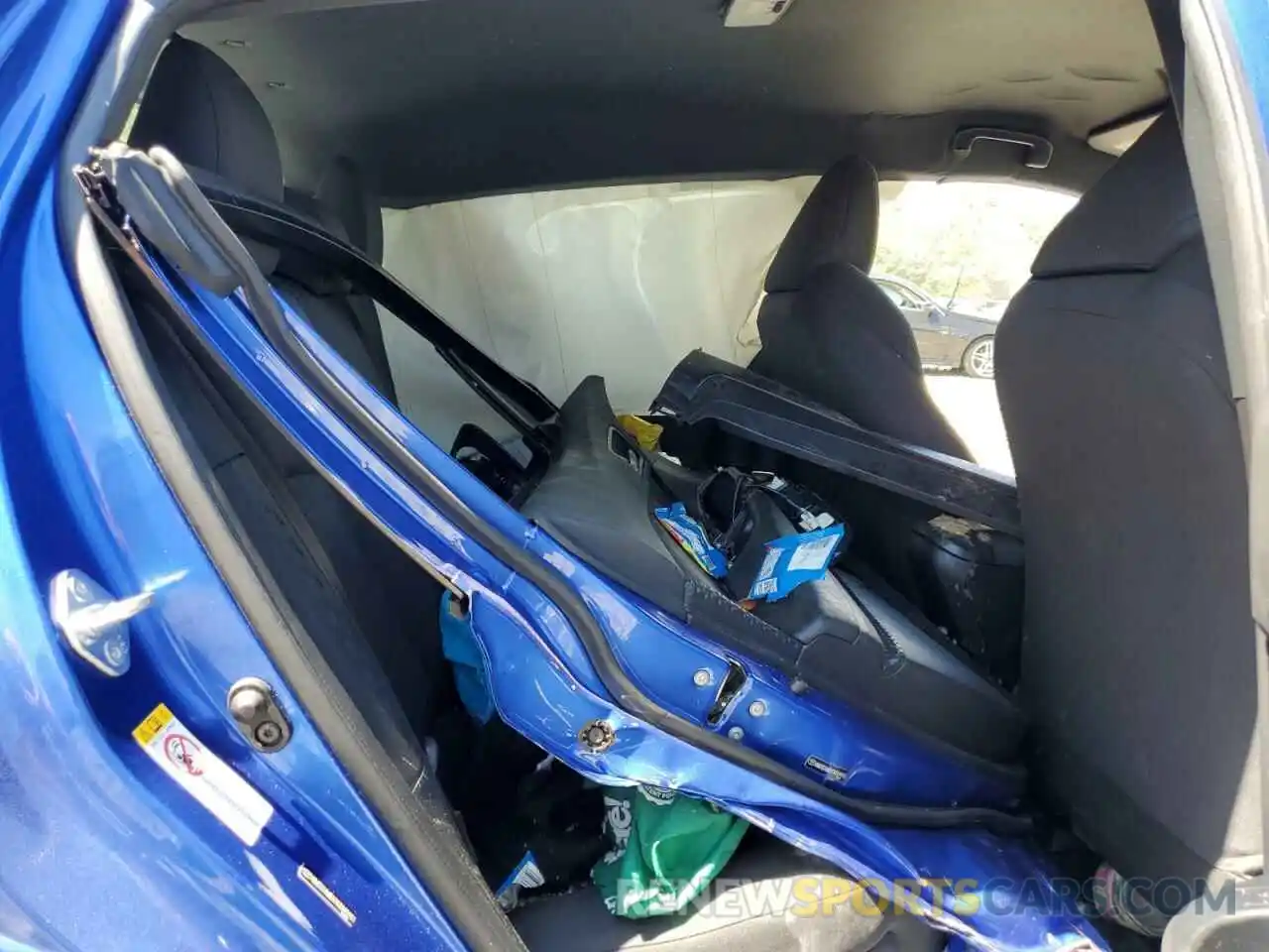 6 Photograph of a damaged car NMTKHMBX5KR099951 TOYOTA C-HR 2019