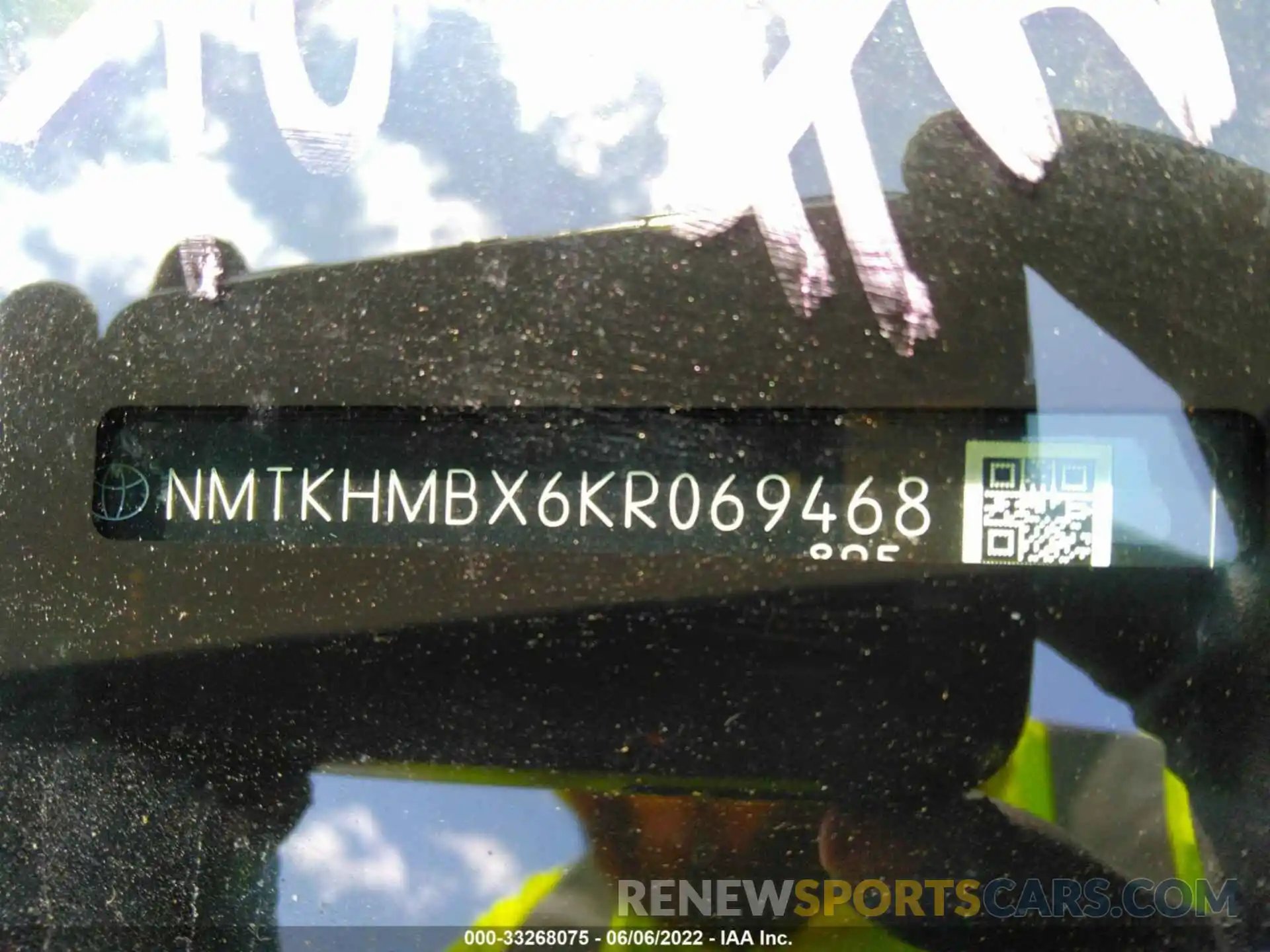 9 Photograph of a damaged car NMTKHMBX6KR069468 TOYOTA C-HR 2019