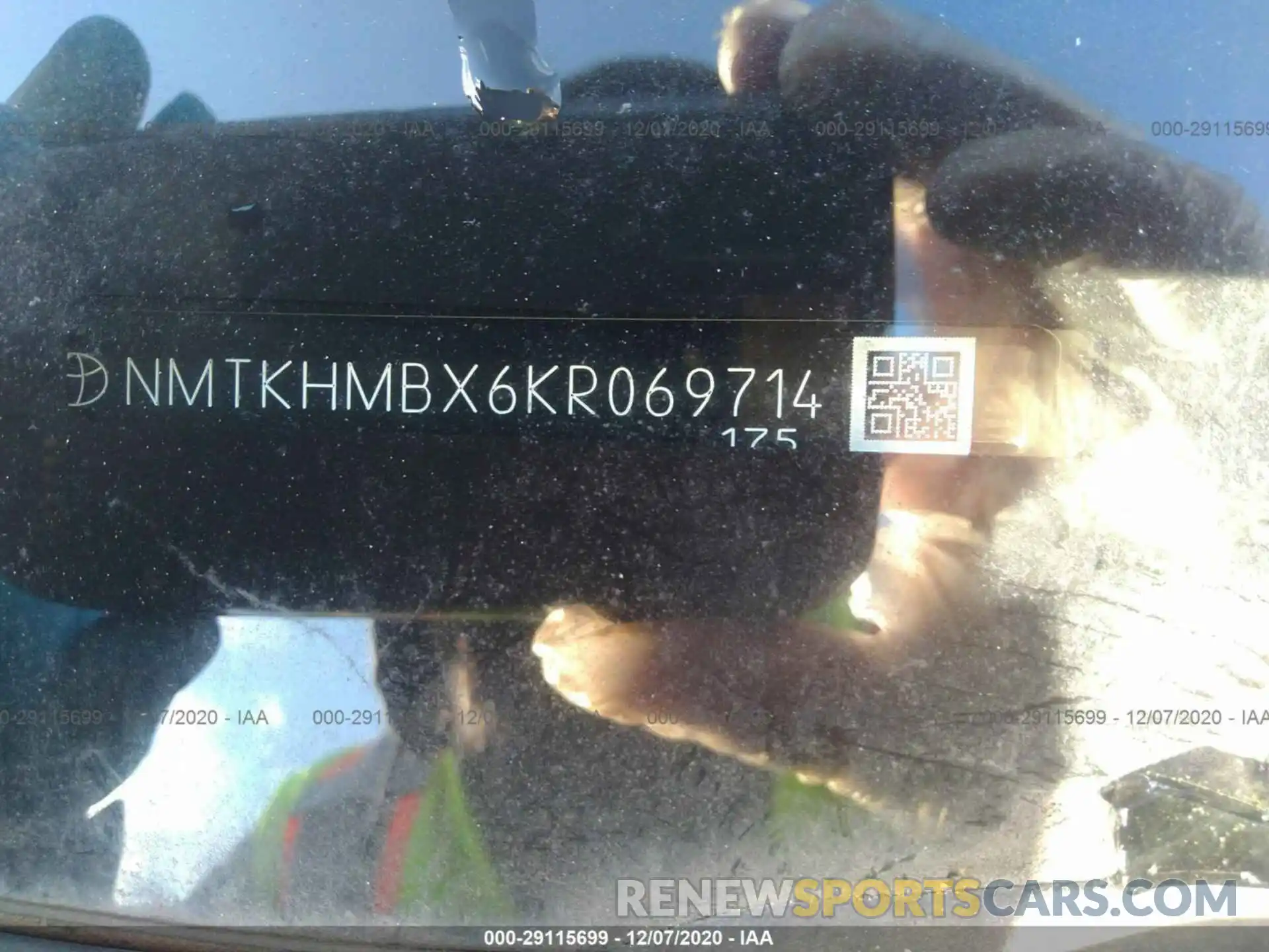 9 Фотография поврежденного автомобиля NMTKHMBX6KR069714 TOYOTA C-HR 2019