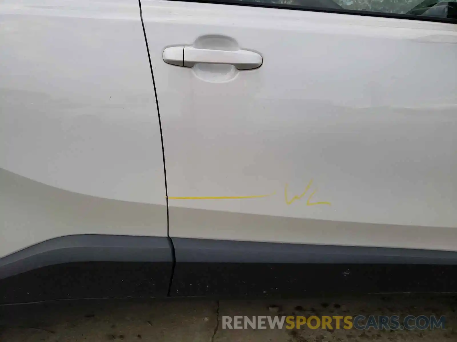 9 Photograph of a damaged car NMTKHMBX6KR080633 TOYOTA C-HR 2019